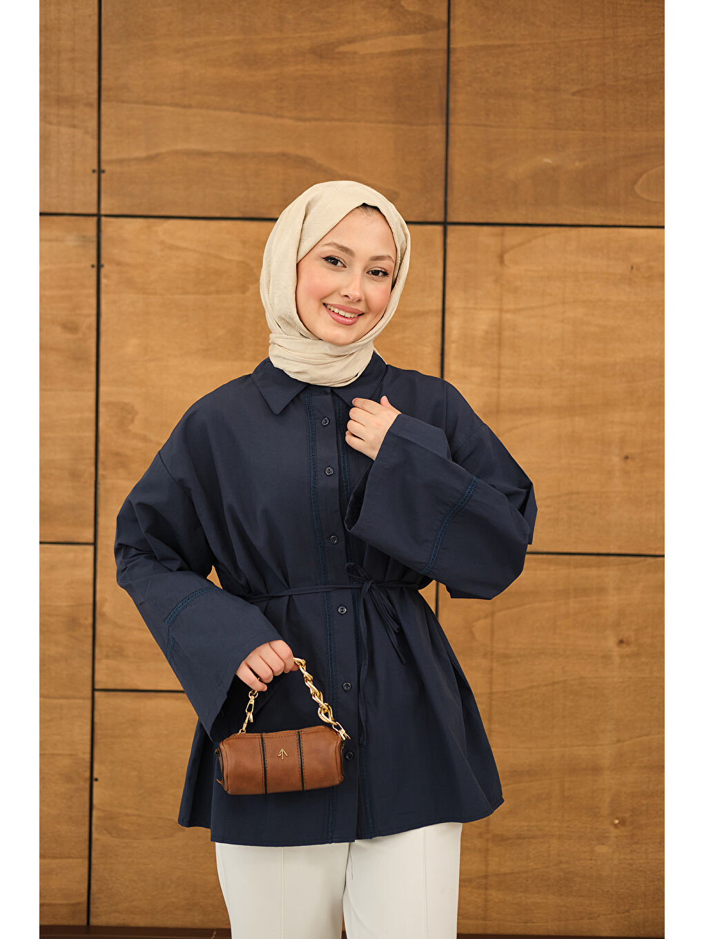 Kadın Dantel Detay Bel Bağlamalı Gömlek Lacivert