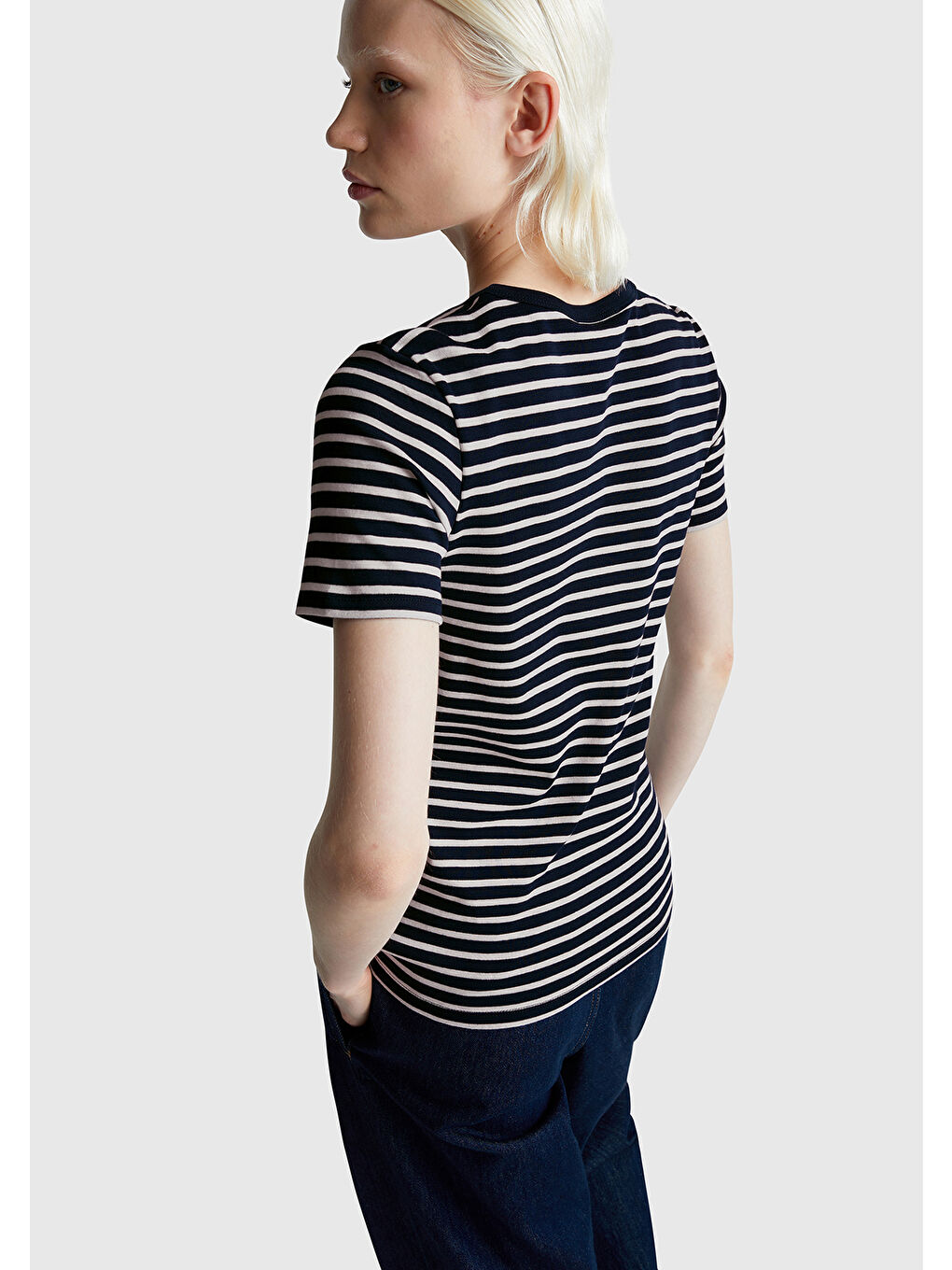 Kadın Lacivert %100 Pamuk Sol Altı Logolu Çizgili Yuvarlak Yaka T-Shirt-2