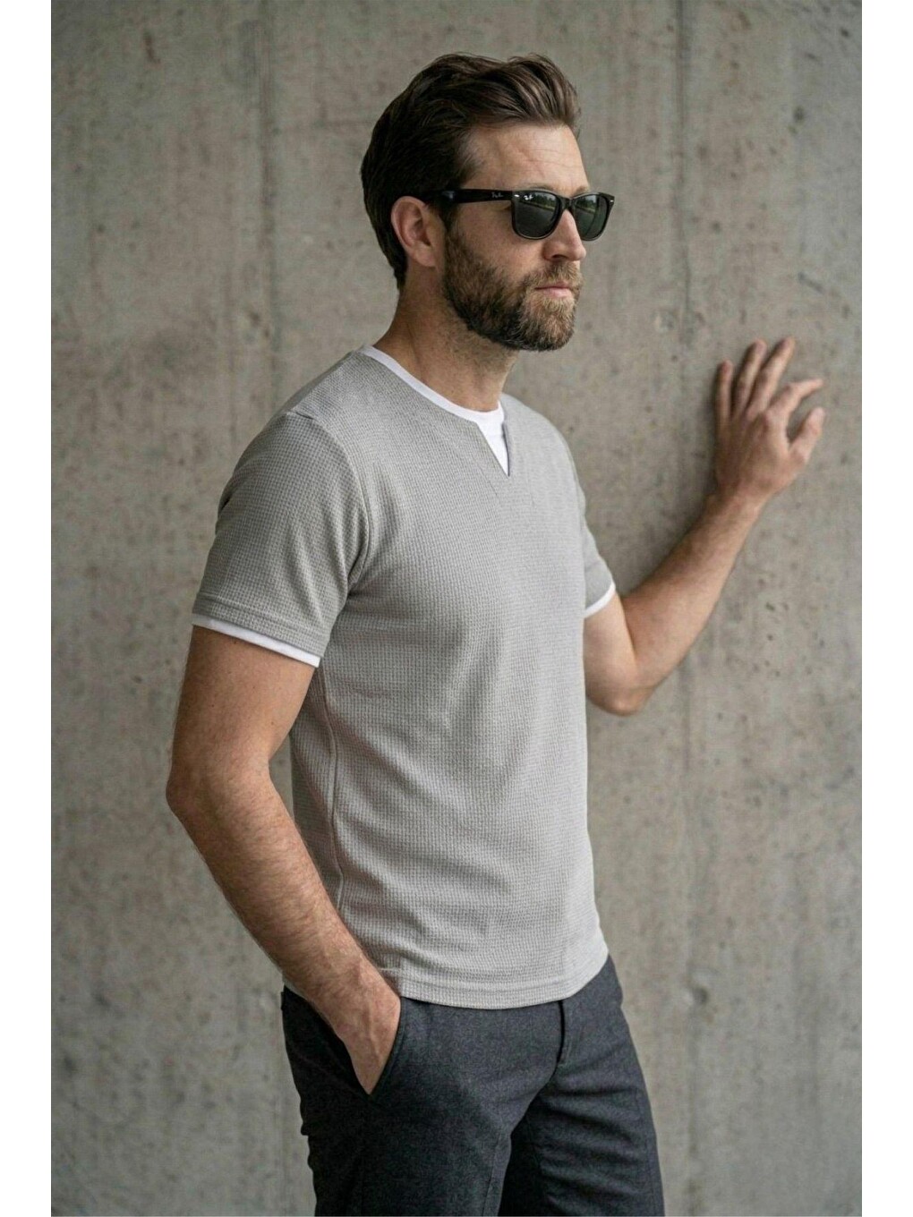 Gri Prey Vaffle Dokulu Çift Yaka Görünümlü Slim Fit Erkek Tişört-2