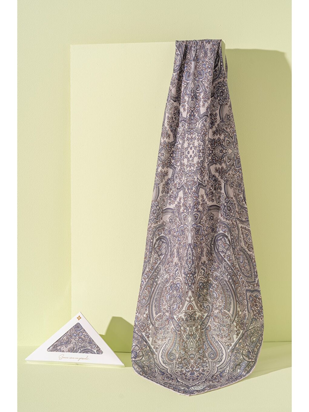 Gri Kadın Spring Soft Barissa Eşarp