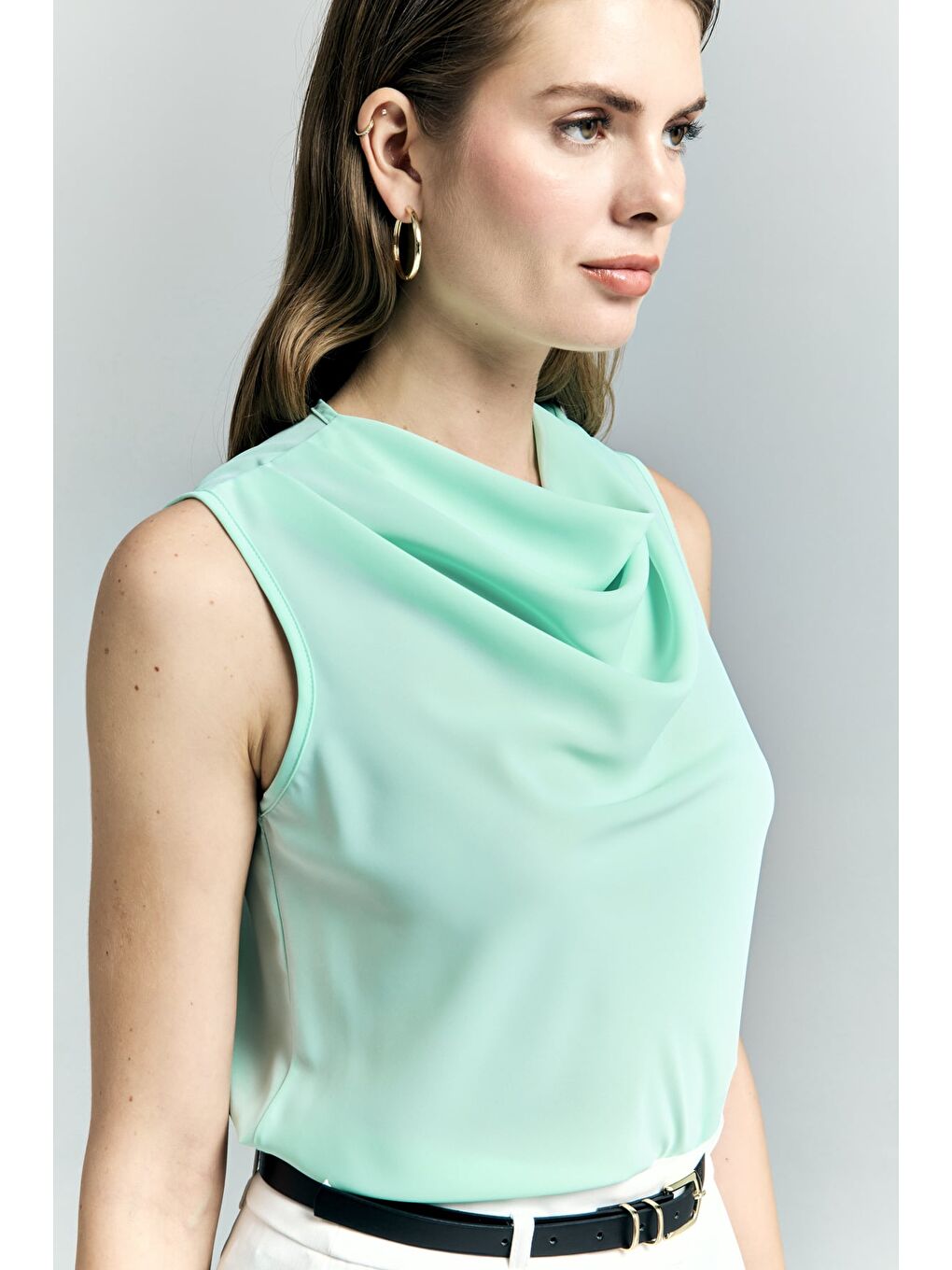 Yeşil Degaje Yaka Kolsuz Bluz - Mint-5