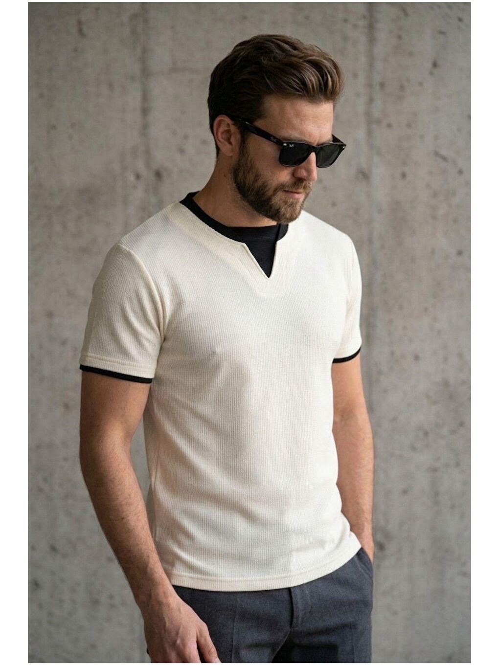 Ekru Prey Vaffle Dokulu Çift Yaka Görünümlü Slim Fit Erkek Tişört-1