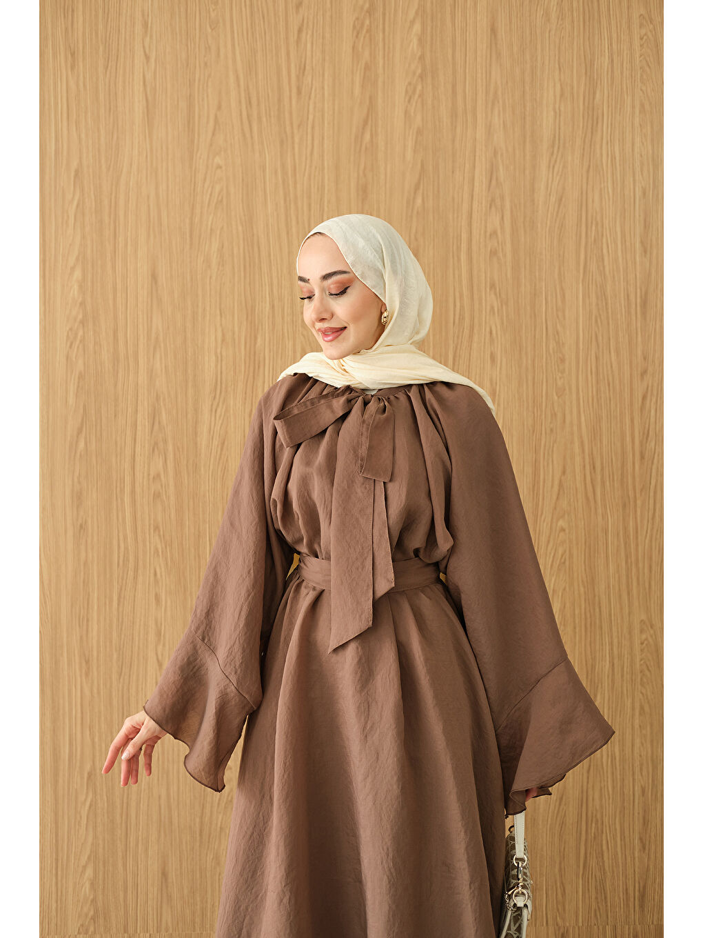 Kadın Tül Kumaş Boyun Bağlamalı Detaylı Bel Bağlamalı Elbise Kahverengi-2