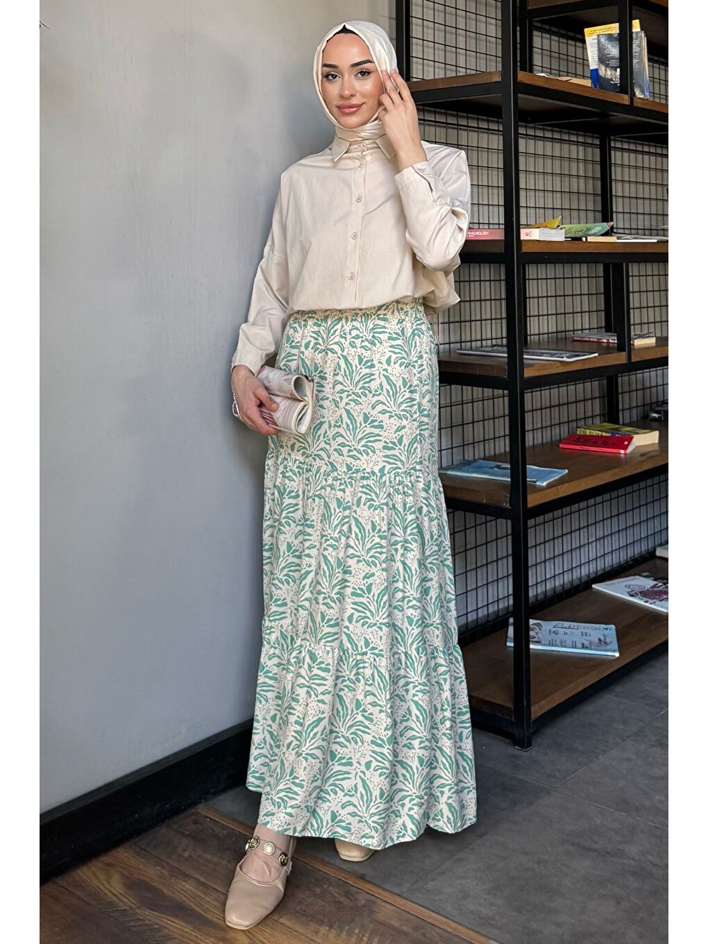 Bej Kadın Üç Kat Desenli Tesettür Viskon Etek-1