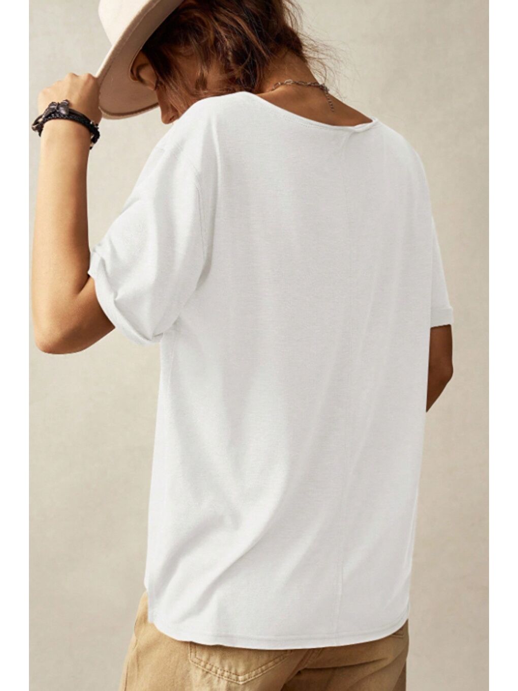 Beyaz Kadın Lacivert Oversize-Salaş V Yaka Basic Tişört-6