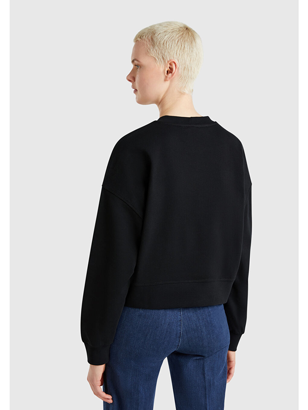 Kadın Siyah %100 Pamuk Ribana Detaylı Bisiklet Yaka Sweatshirt-2