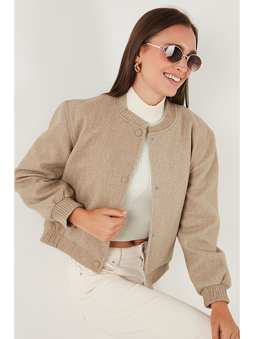 Bej Loose Fit Sıfır Yaka Çıtçıtlı Kaşe Kısa Mont 6810178