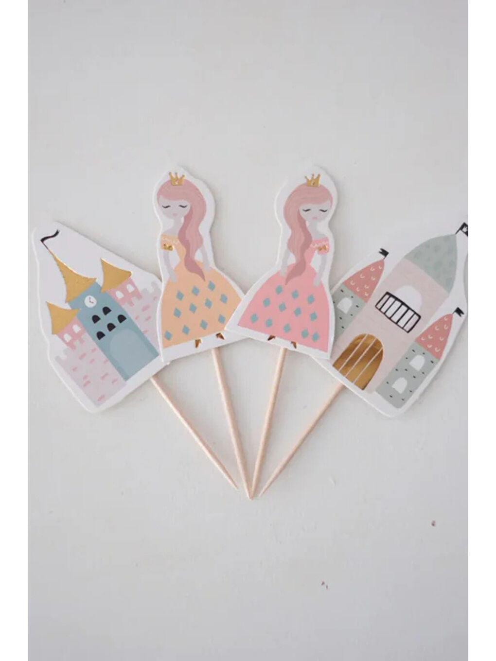 Karışık Çok Renkli Prenses ve Şato Temalı 8'li Kürdan Pasta Süsü-2