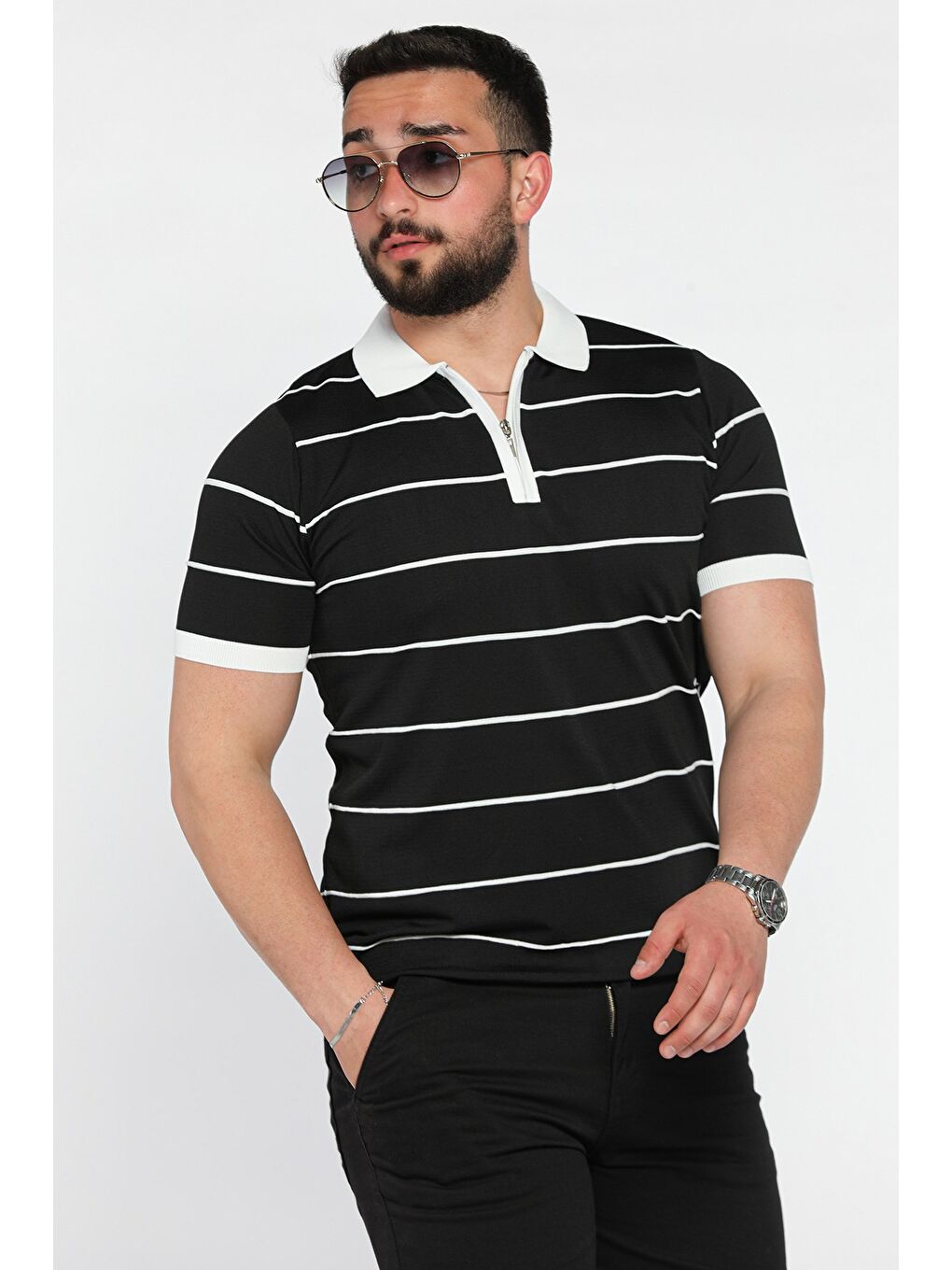 Siyah Erkek Polo Yaka Yarım Fermuarlı Çizgi Desenli Triko Tişört-1