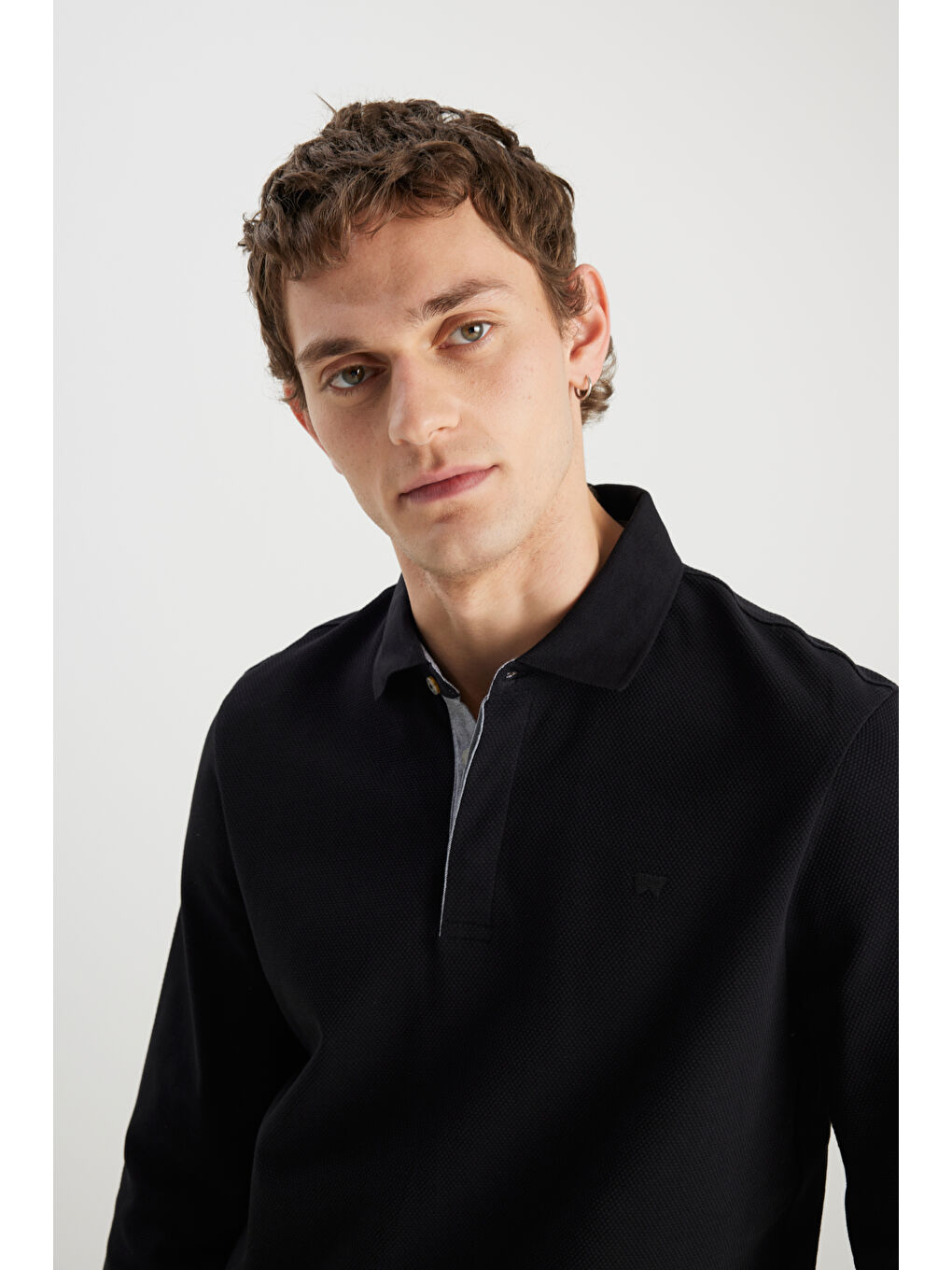 Regular Fit Normal Kesim Uzun Kollu Pamuklu Siyah Polo Yaka Tişört-3