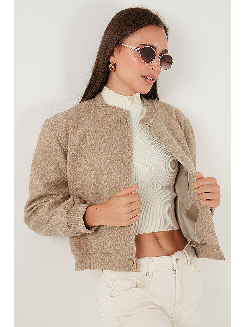 Bej Loose Fit Sıfır Yaka Çıtçıtlı Kaşe Kısa Mont 6810178-2