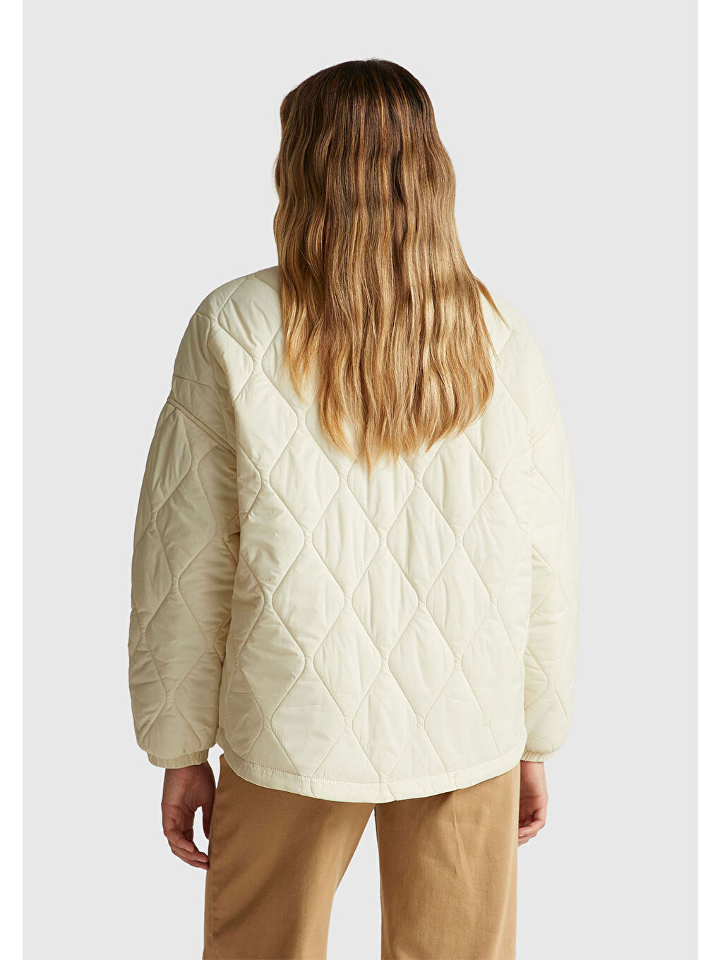 Ekru Kadın Krem Fermuarlı Cepli Dik Yaka Kapitone Mont-2