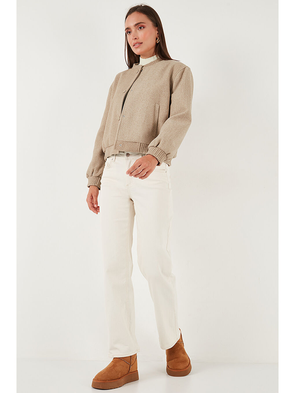 Bej Loose Fit Sıfır Yaka Çıtçıtlı Kaşe Kısa Mont 6810178-3