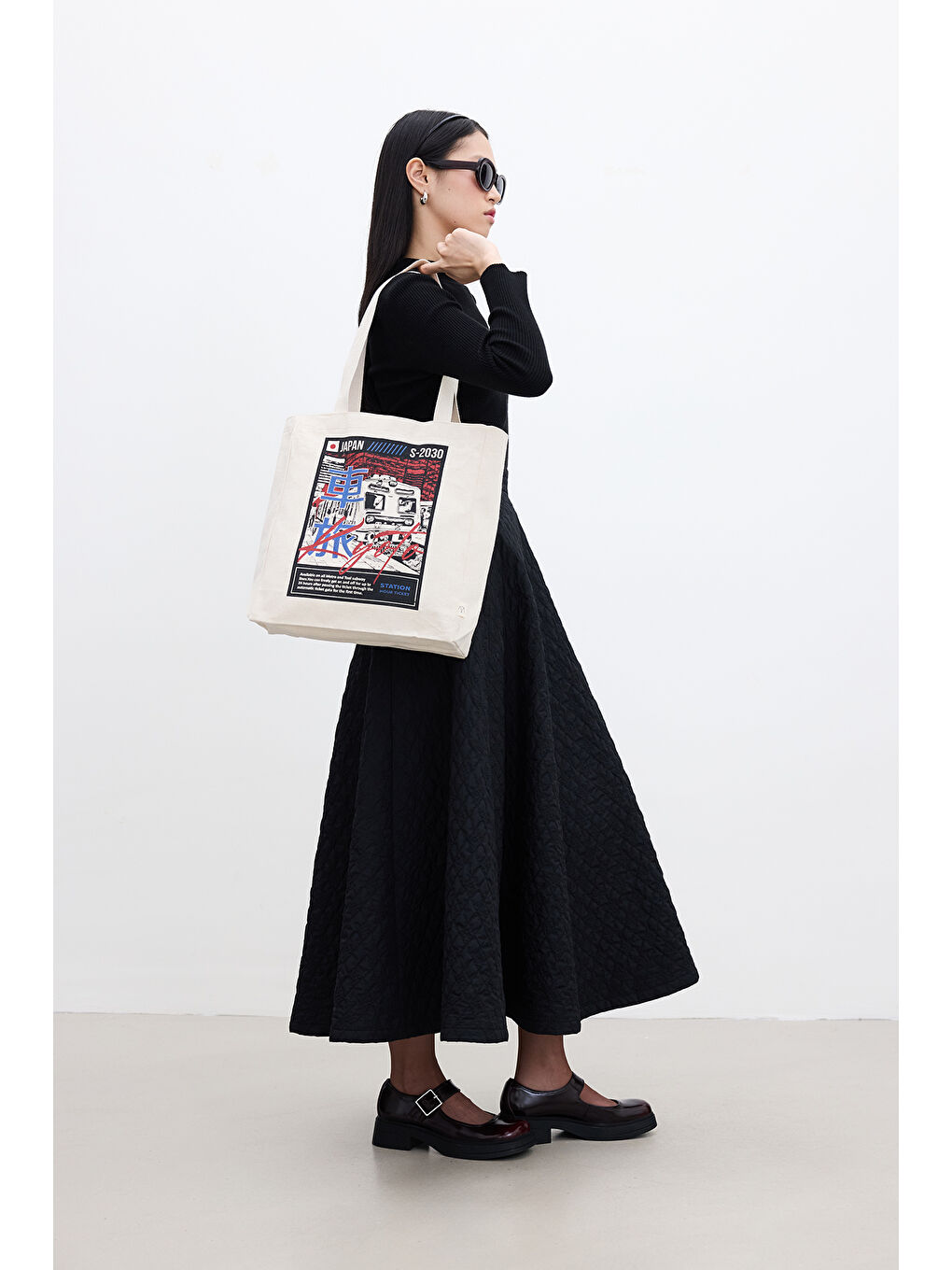 Beyaz Baskılı Körüklü Bez Çanta Metro-2