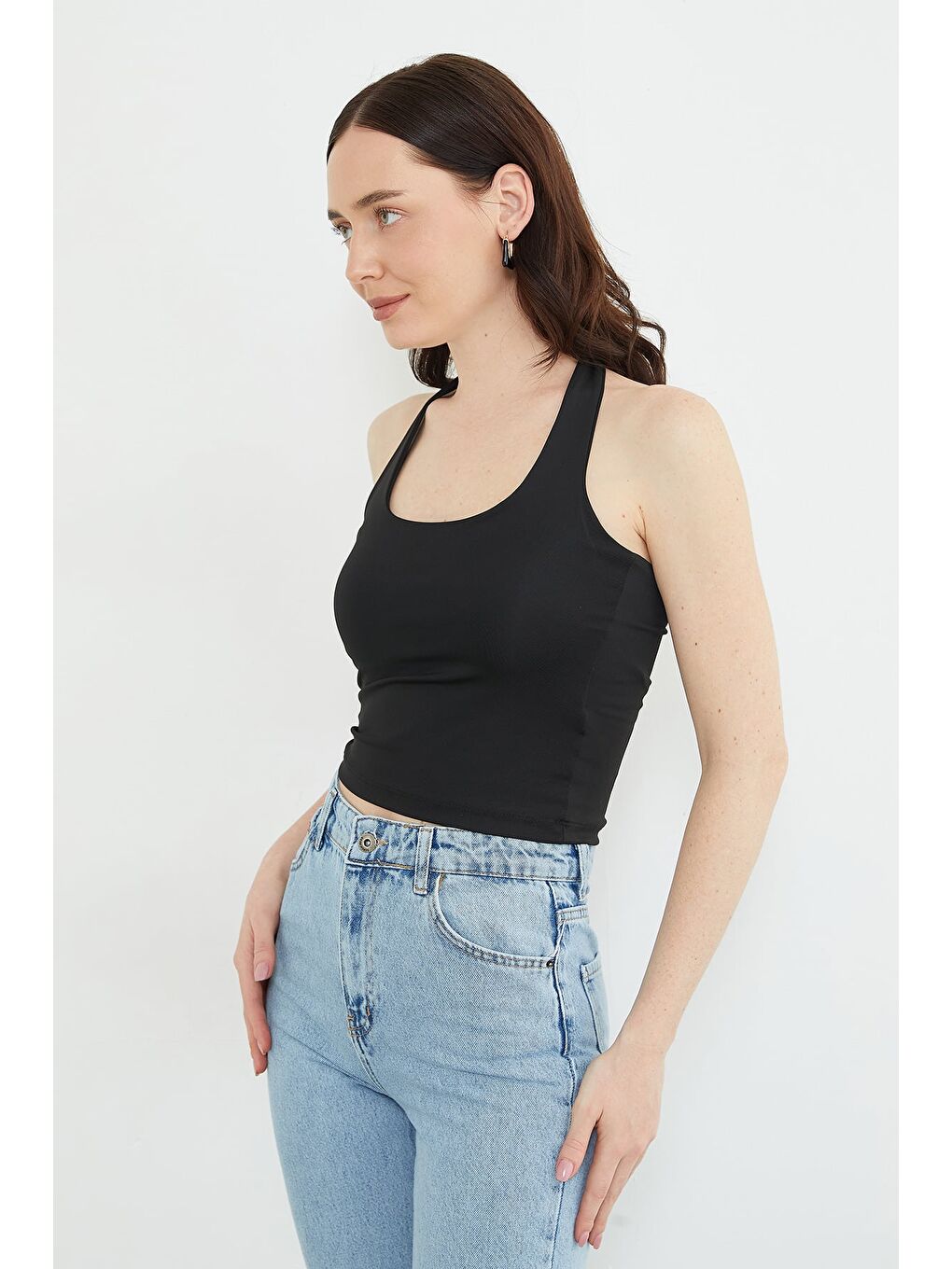 Siyah Boyundan Geçirmeli Bluz-3