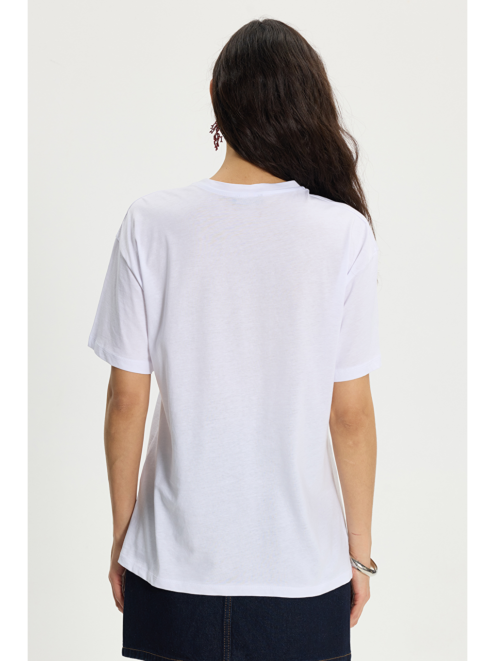 Kadın Oversize Geniş Kesim %100 Pamuk Bisiklet Yaka Kısa Kollu Baskılı Beyaz Tişört-5