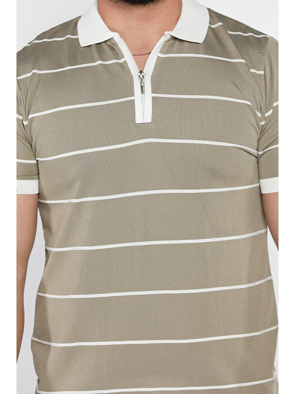 Bej Erkek Polo Yaka Yarım Fermuarlı Çizgi Desenli Triko Tişört-3