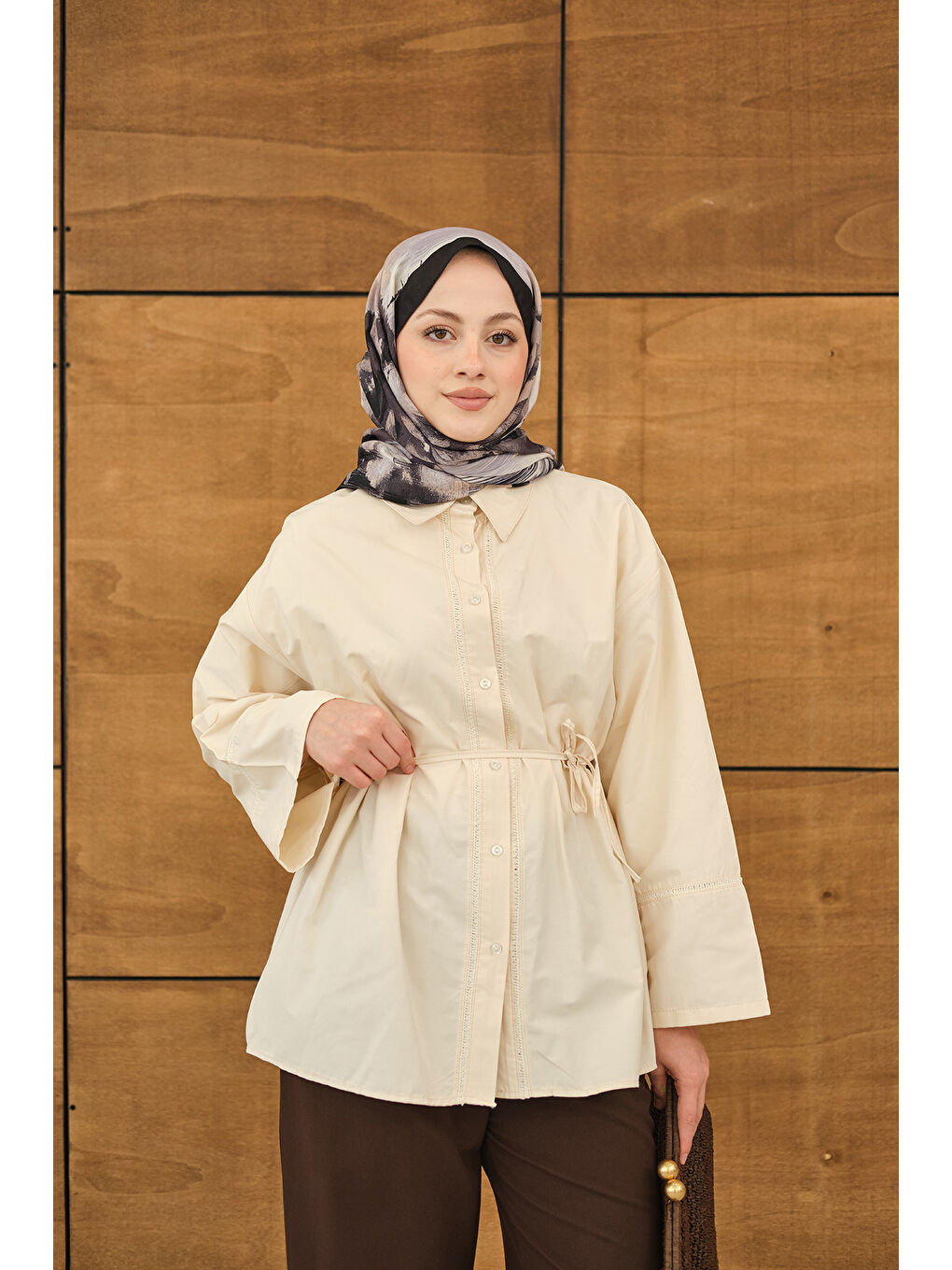 Ekru Kadın Dantel Detay Bel Bağlamalı Gömlek Krem-1