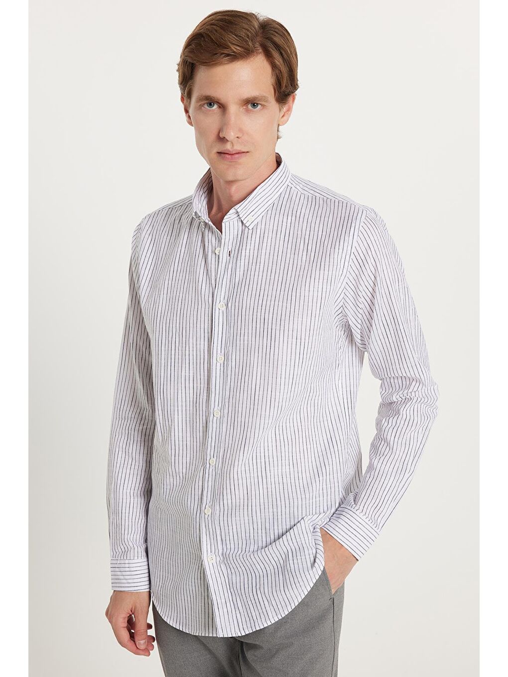 Karışık Erkek Slim Fit Dar Kesim Düğmeli Spor Yaka Keten Efekt %100 Pamuk Lacivert Çizgili Yazlık Gömlek