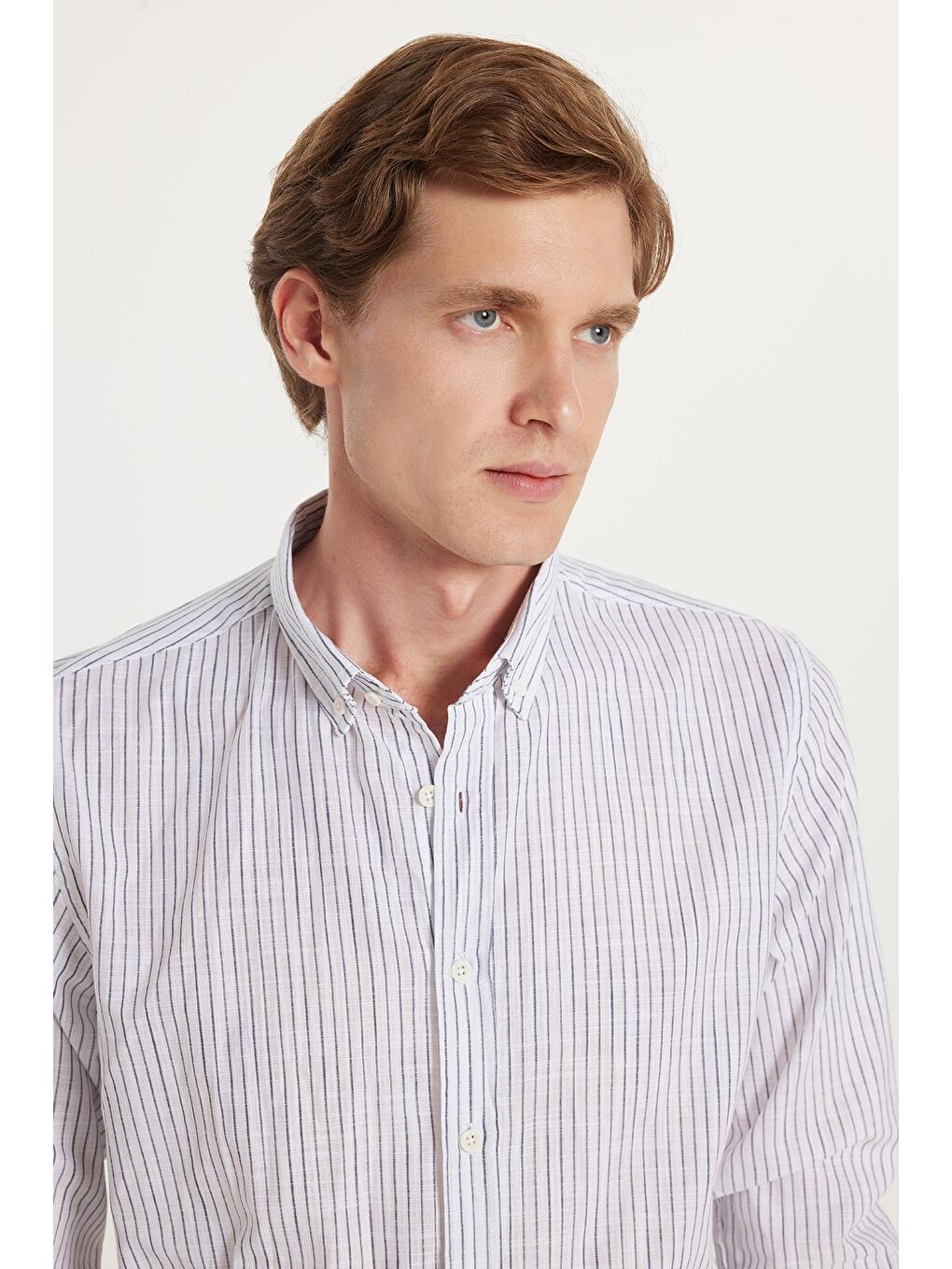 Karışık Erkek Slim Fit Dar Kesim Düğmeli Spor Yaka Keten Efekt %100 Pamuk Lacivert Çizgili Yazlık Gömlek-1