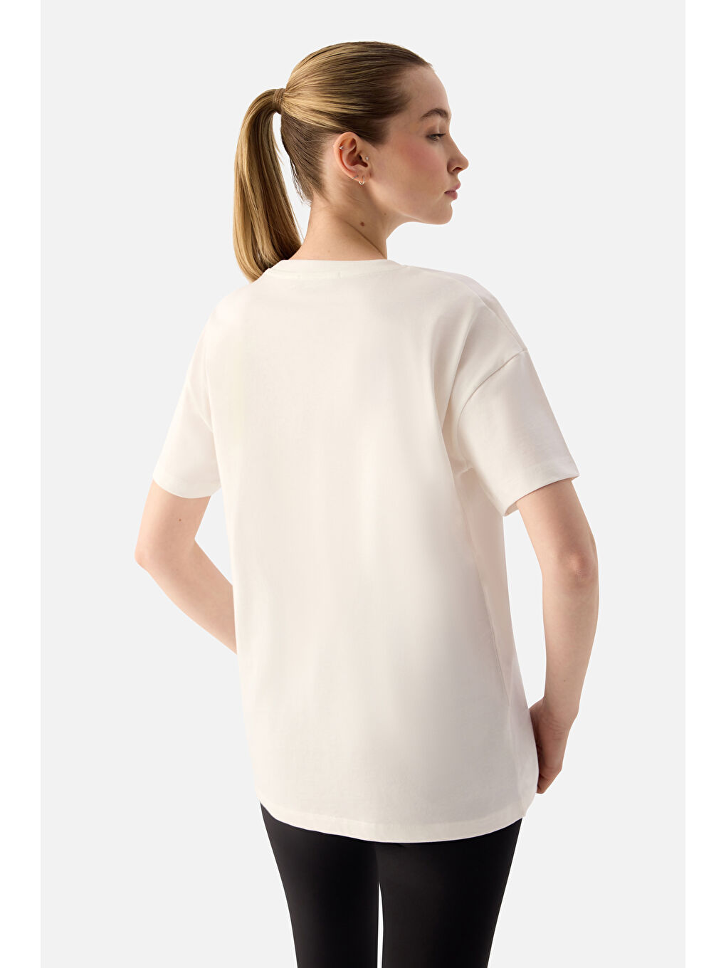 Ekru Elora Rahat Kalıp Oversize Krem Tişört-3