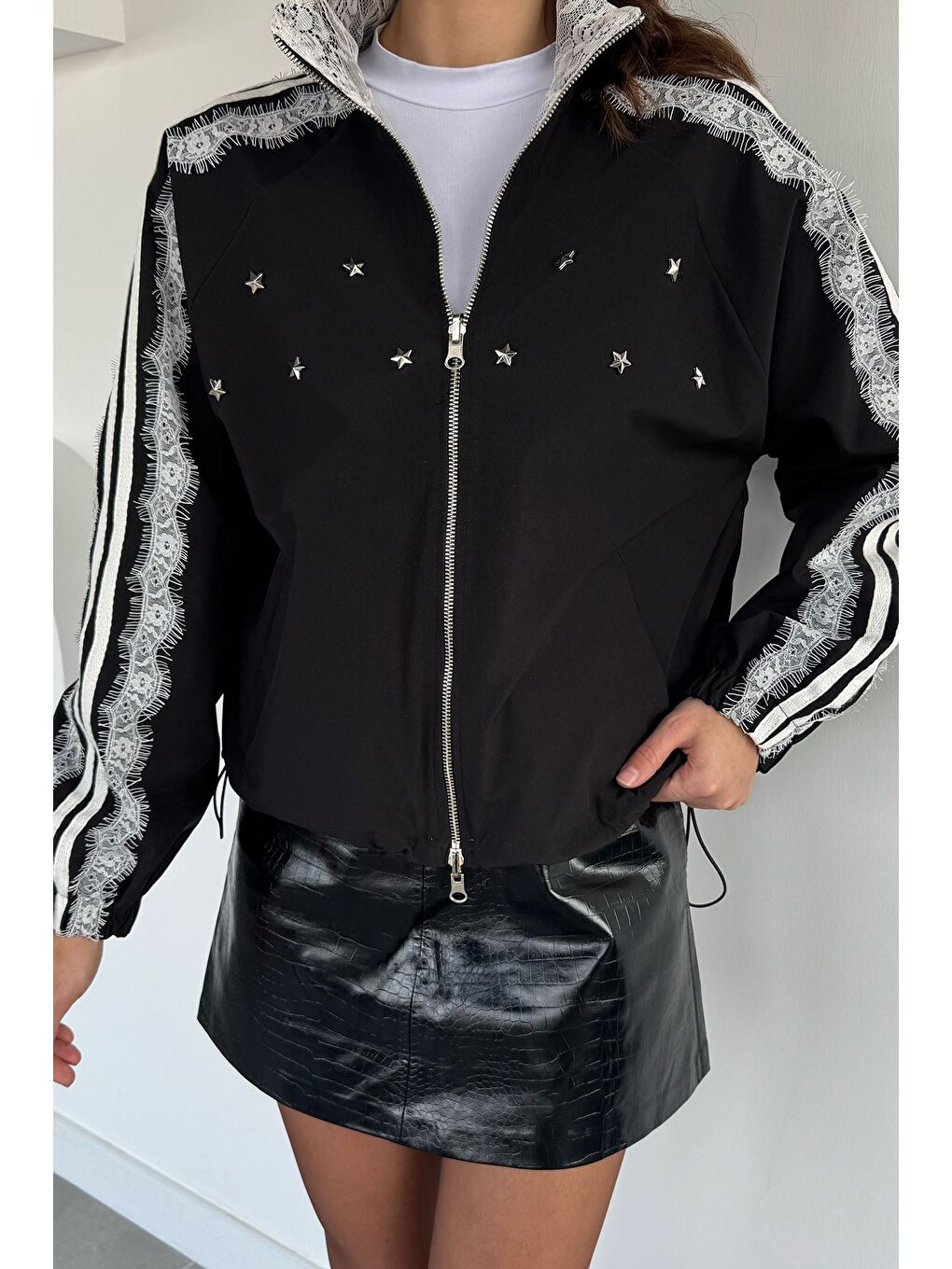 Siyah Çift Taraflı Giyilebilir Dantel Detaylı Tarz Mont-1