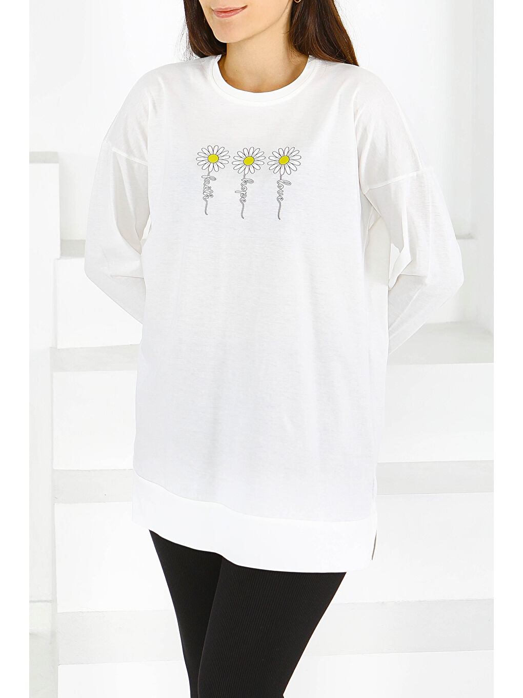 Uzun Kollu Taşlı Süprem Tunik Beyaz - 27583-1