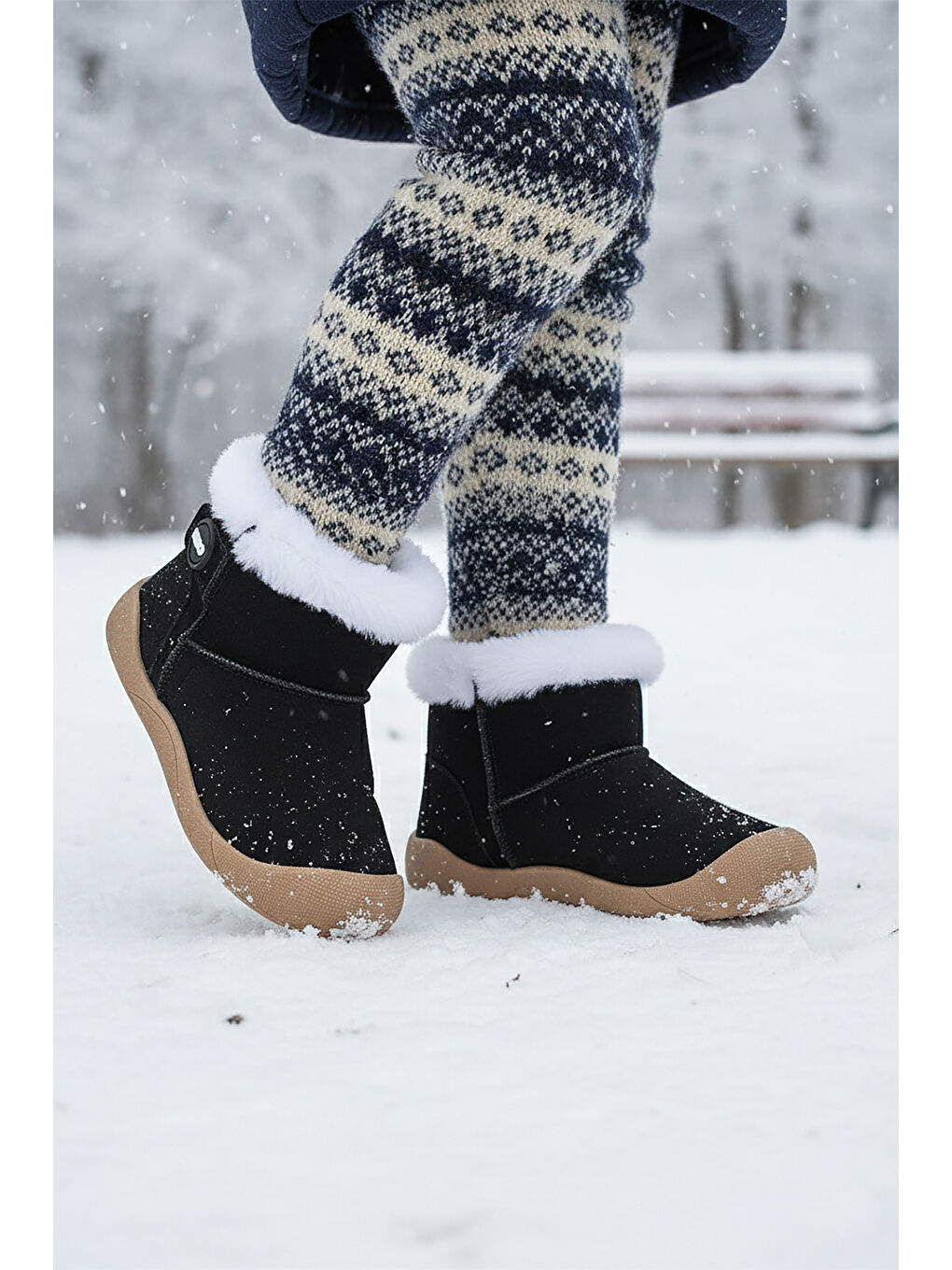 Siyah Liplan Cırtlı Termo Taban Kız Çocuk Bot Ayakkabı-2