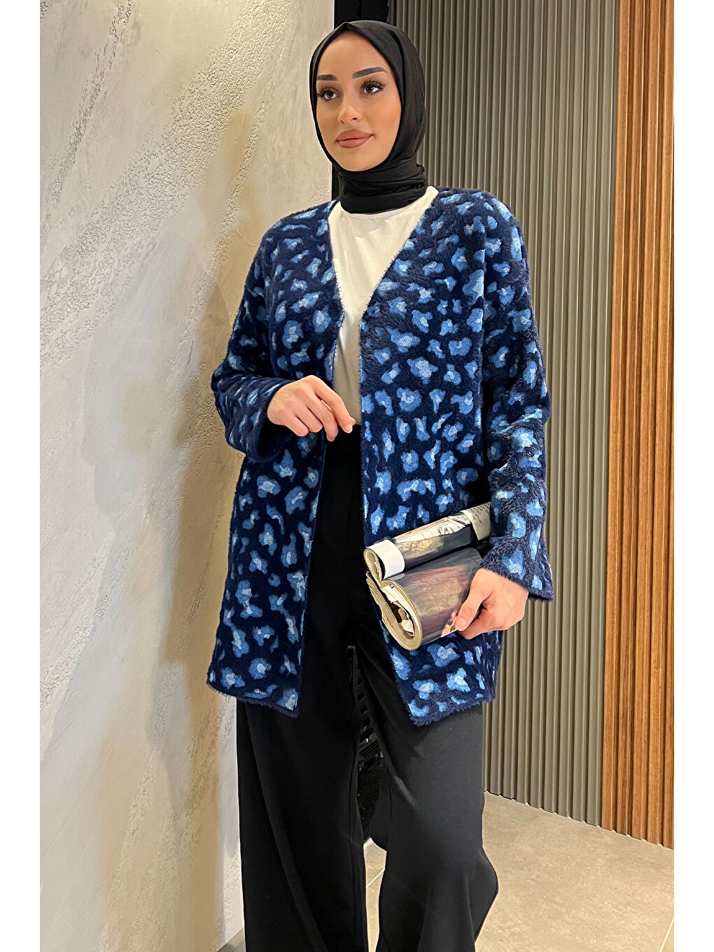 Julude Lacivert Leopar Desenli Sakallı Tesettür Triko Hırka