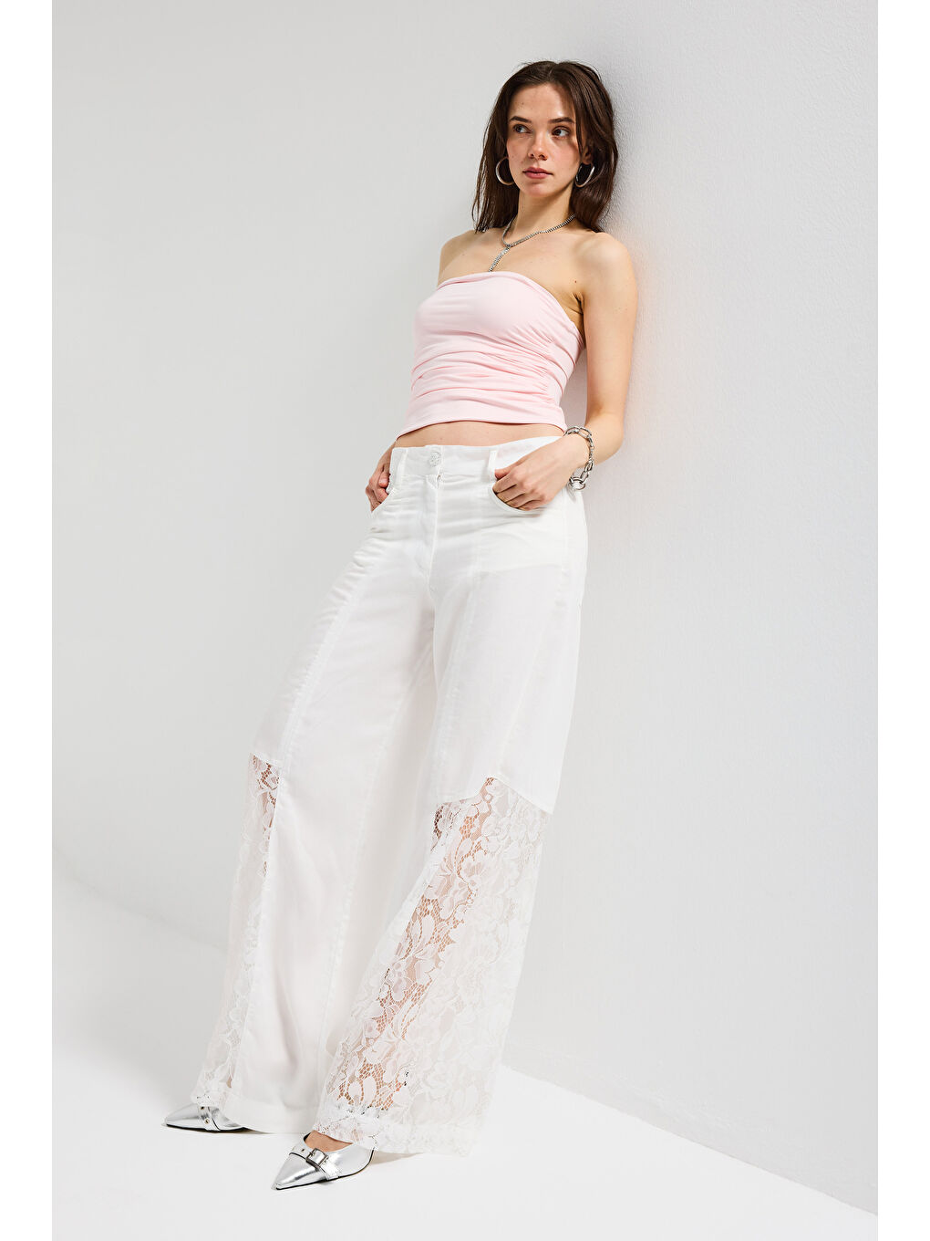 Kadın Kırık Beyaz 7s6-101 Palazzo Dantel Detaylı Özel Tasarım Pantolon-4