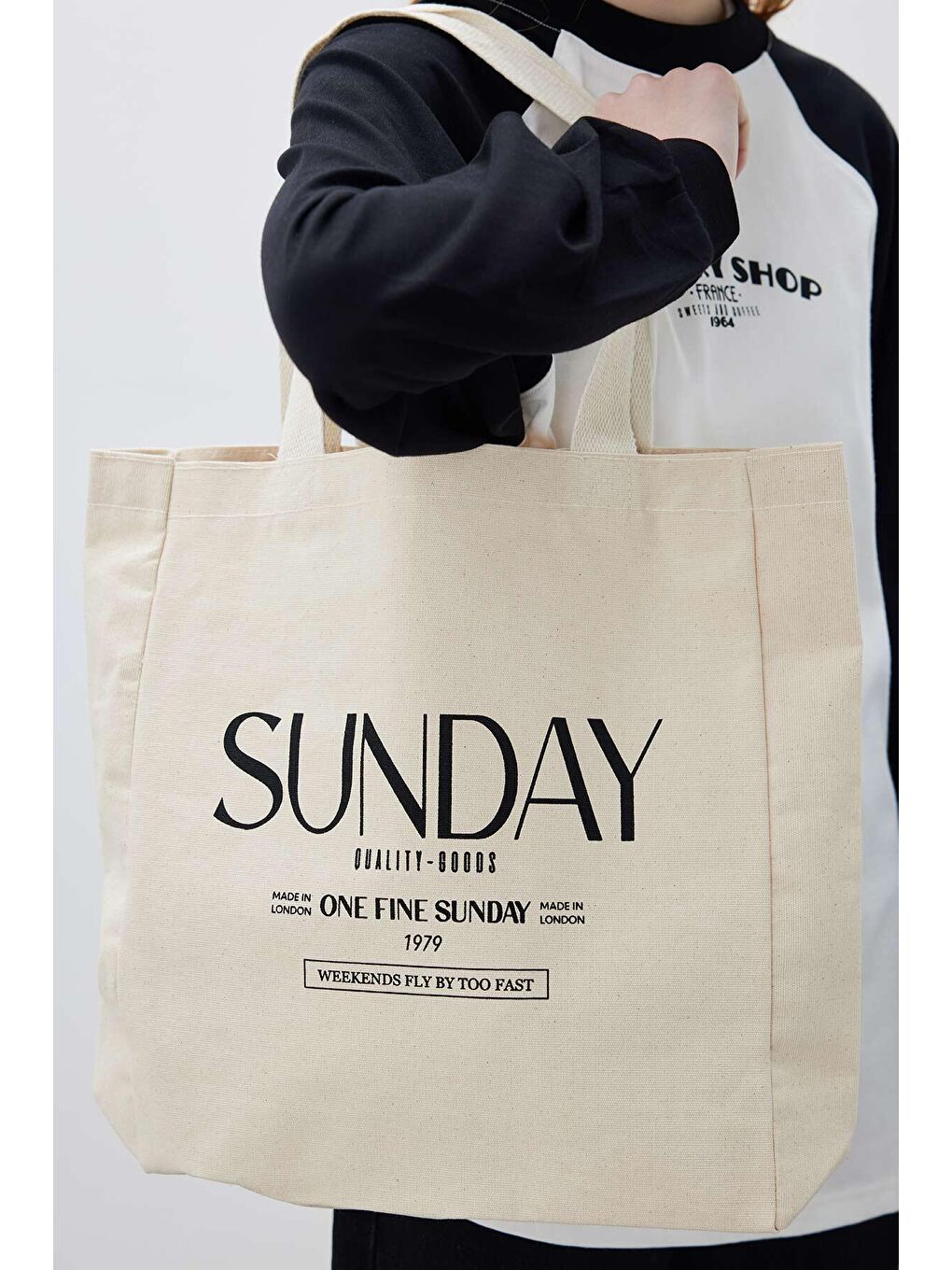 Bej Baskılı Körüklü Bez Çanta Sunday-1