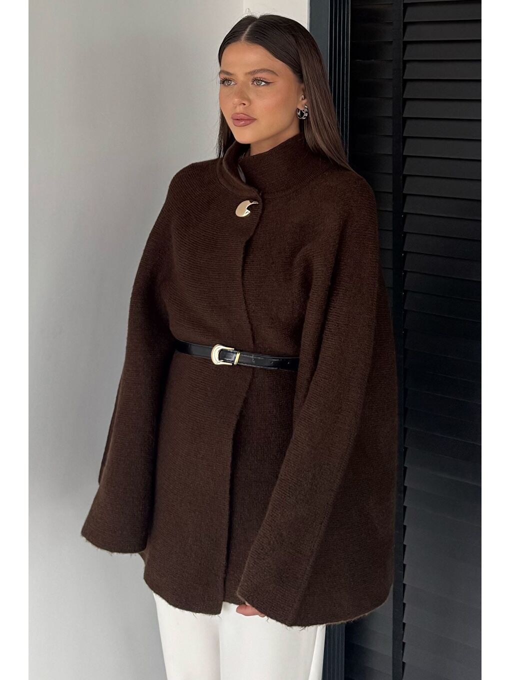 Kahverengi Kemerli Triko Panço