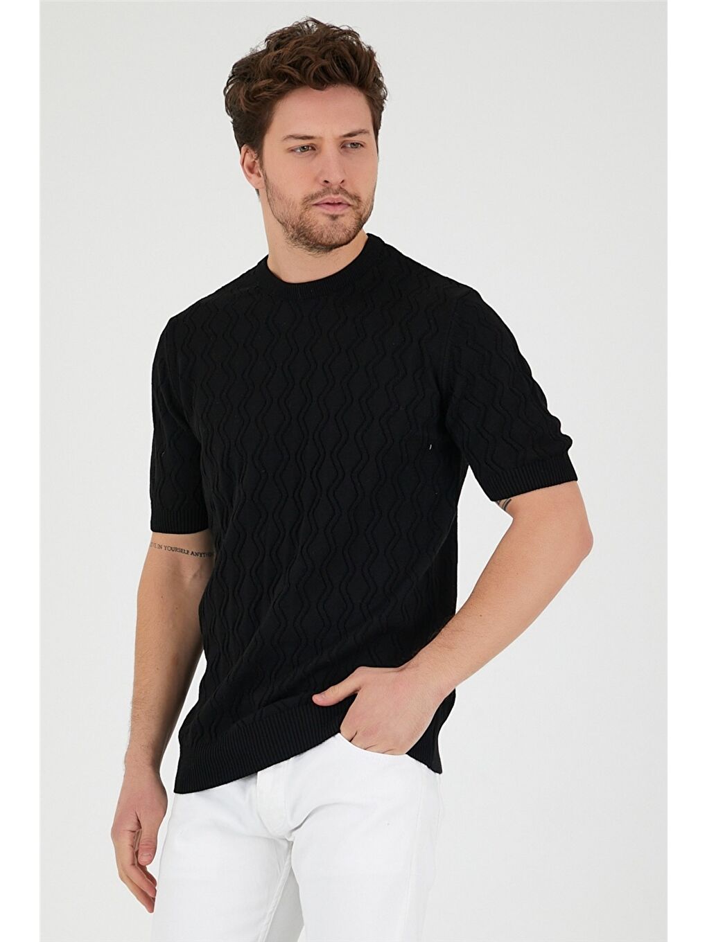 Siyah Erkek Yuvarlak Yaka Desenli Örme T-shirt-2