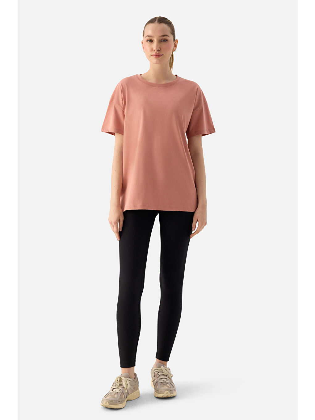 Pembe Elora Rahat Kalıp Oversize Pudra Tişört-1