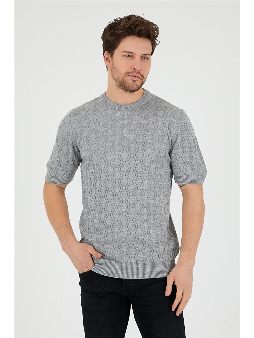 Gri Erkek Yuvarlak Yaka Desenli Örme T-shirt-5