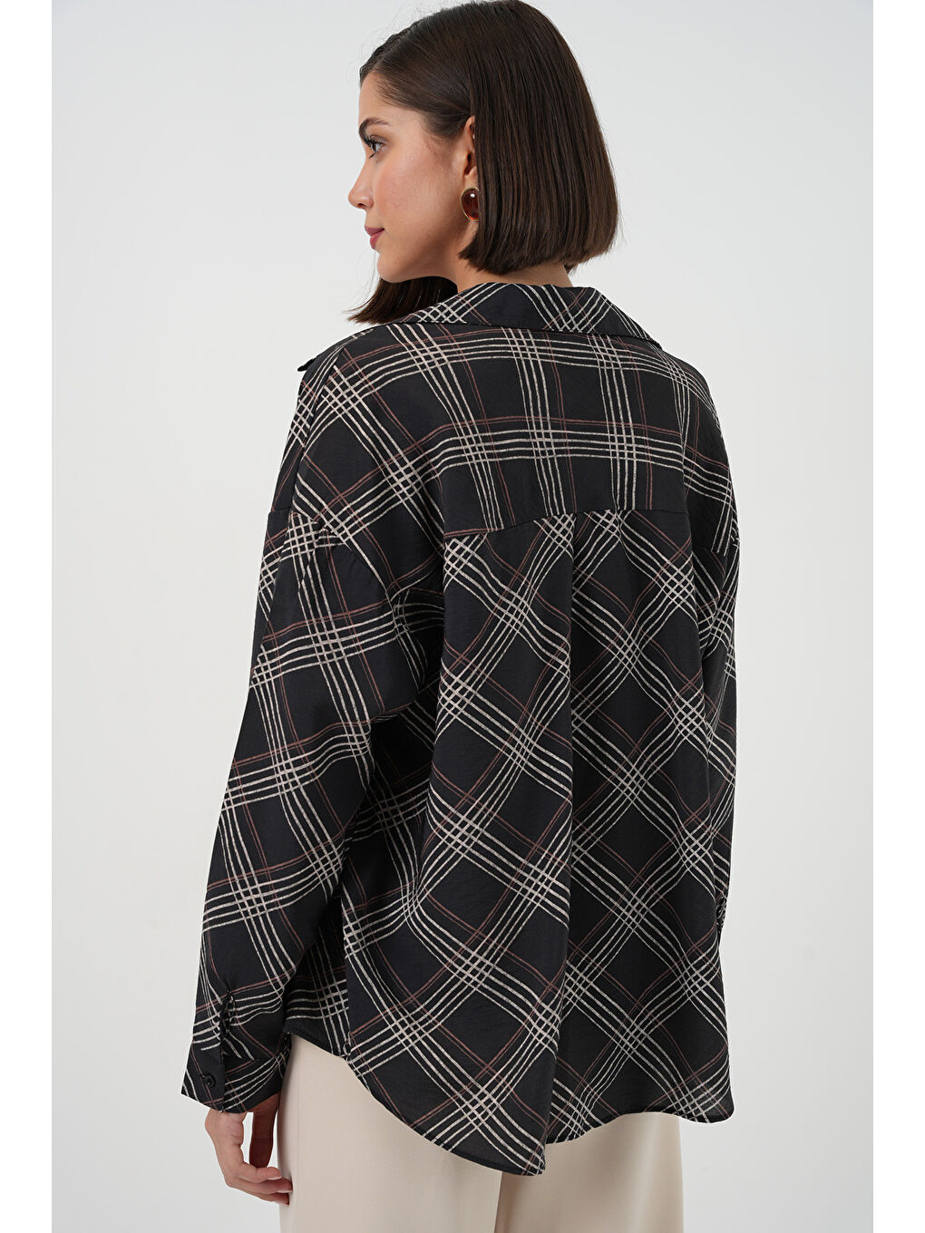 Kadın Oversize Desenli Gömlek 20372 - Siyah-5