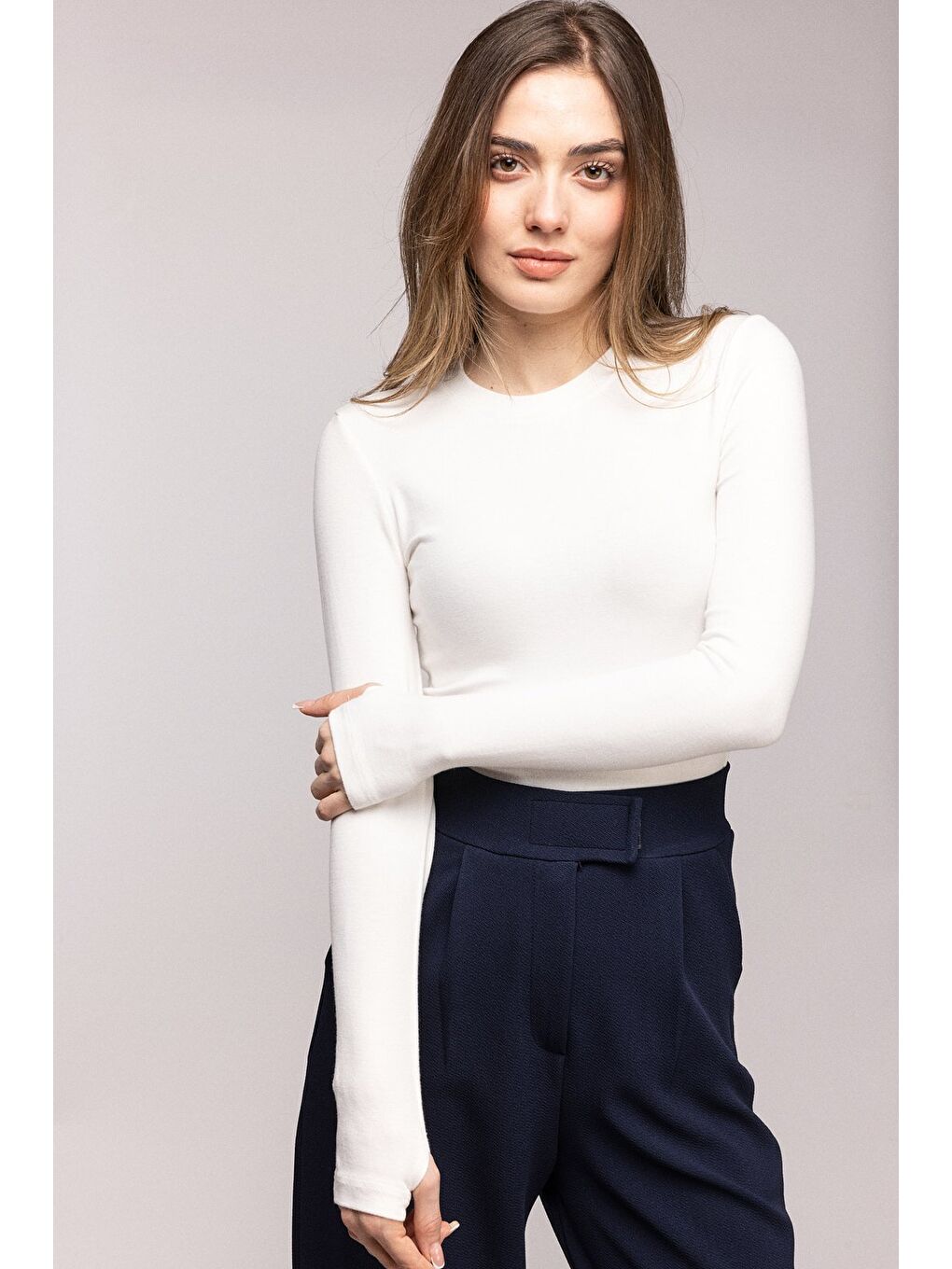 Ekru Kadın Bisiklet Yaka Parmak Geçmeli Uzun Kollu Body/Bluz