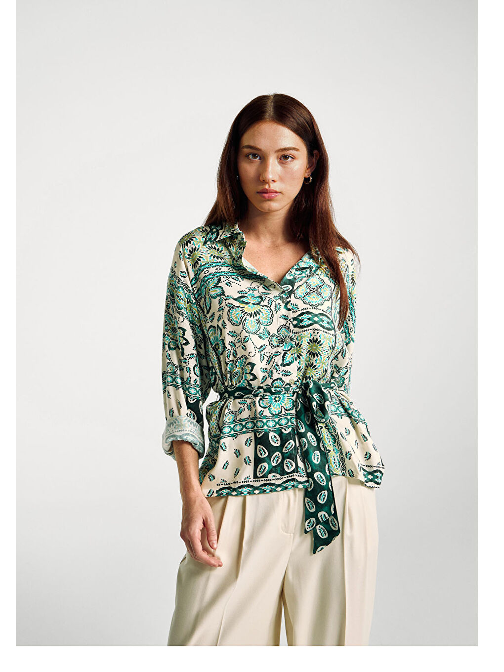 Kadın Açık Yeşil %100 Viskoz Kuşaklı Desenli Gömlek-4