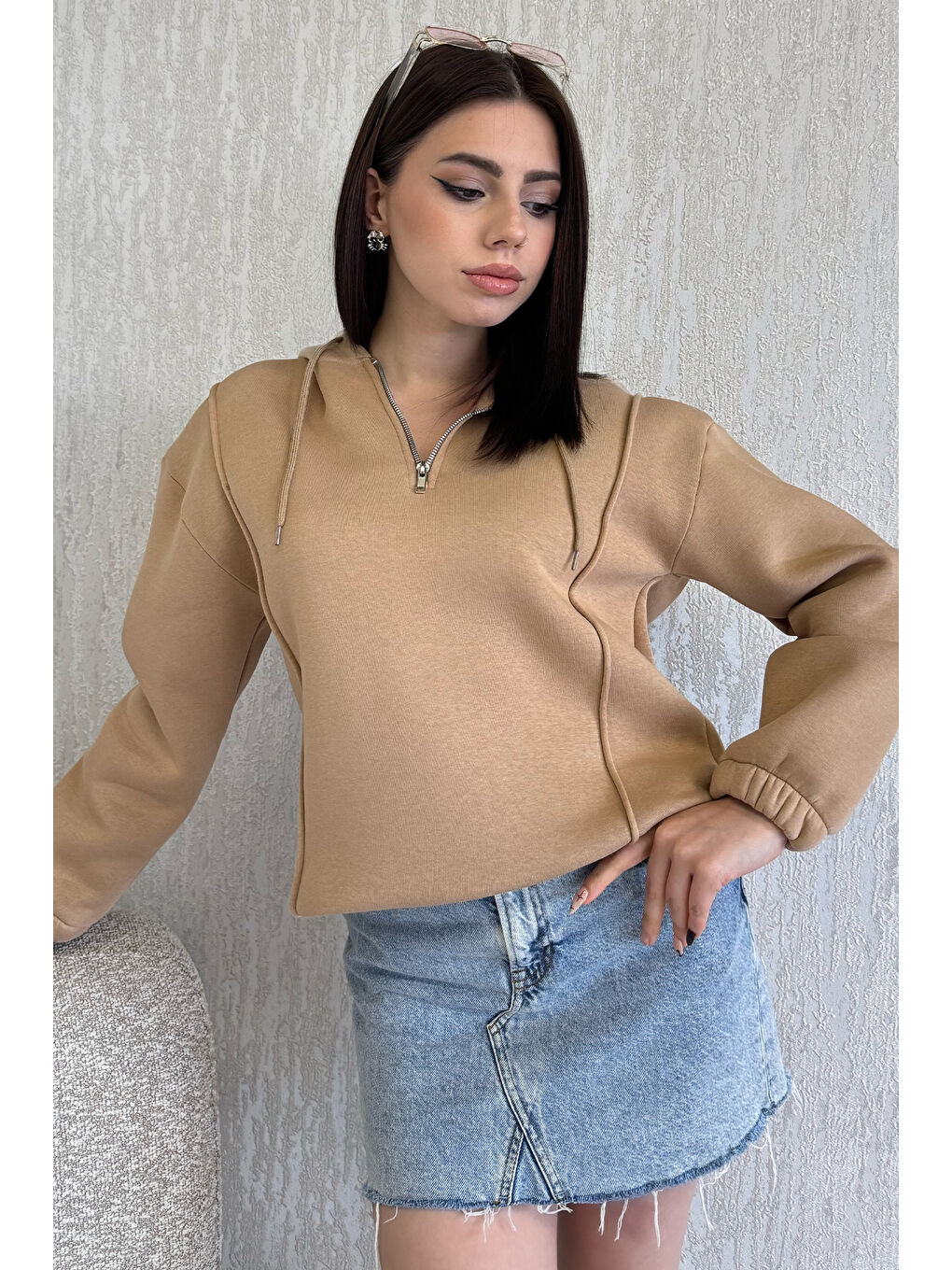 Ekru Yarım Fermuarlı Üç İplik Şardonlu Kadın Sweatshirt-1