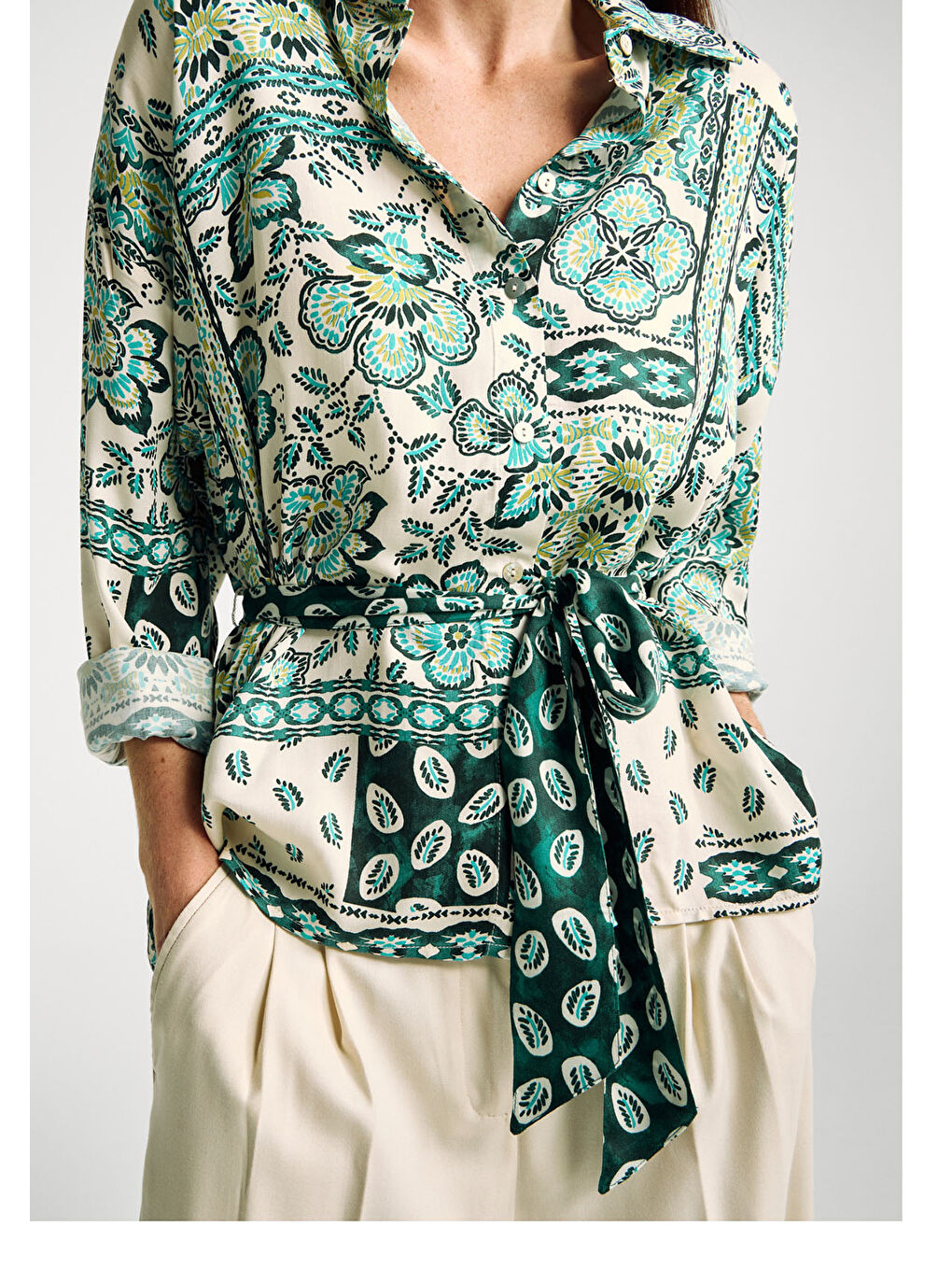 Kadın Açık Yeşil %100 Viskoz Kuşaklı Desenli Gömlek-5