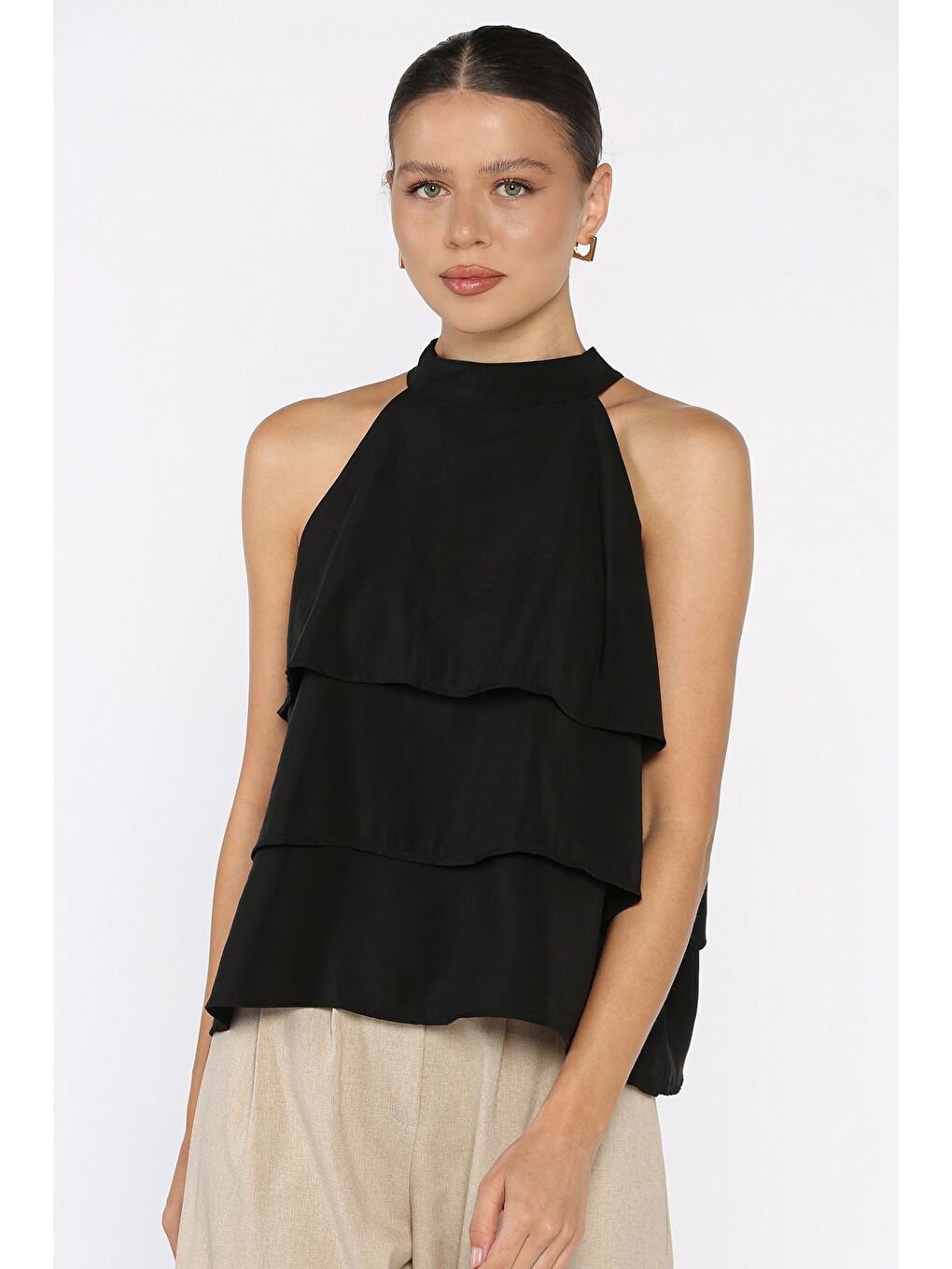 Siyah Sıfır Kol Kat Kat Kadın Bluz-1