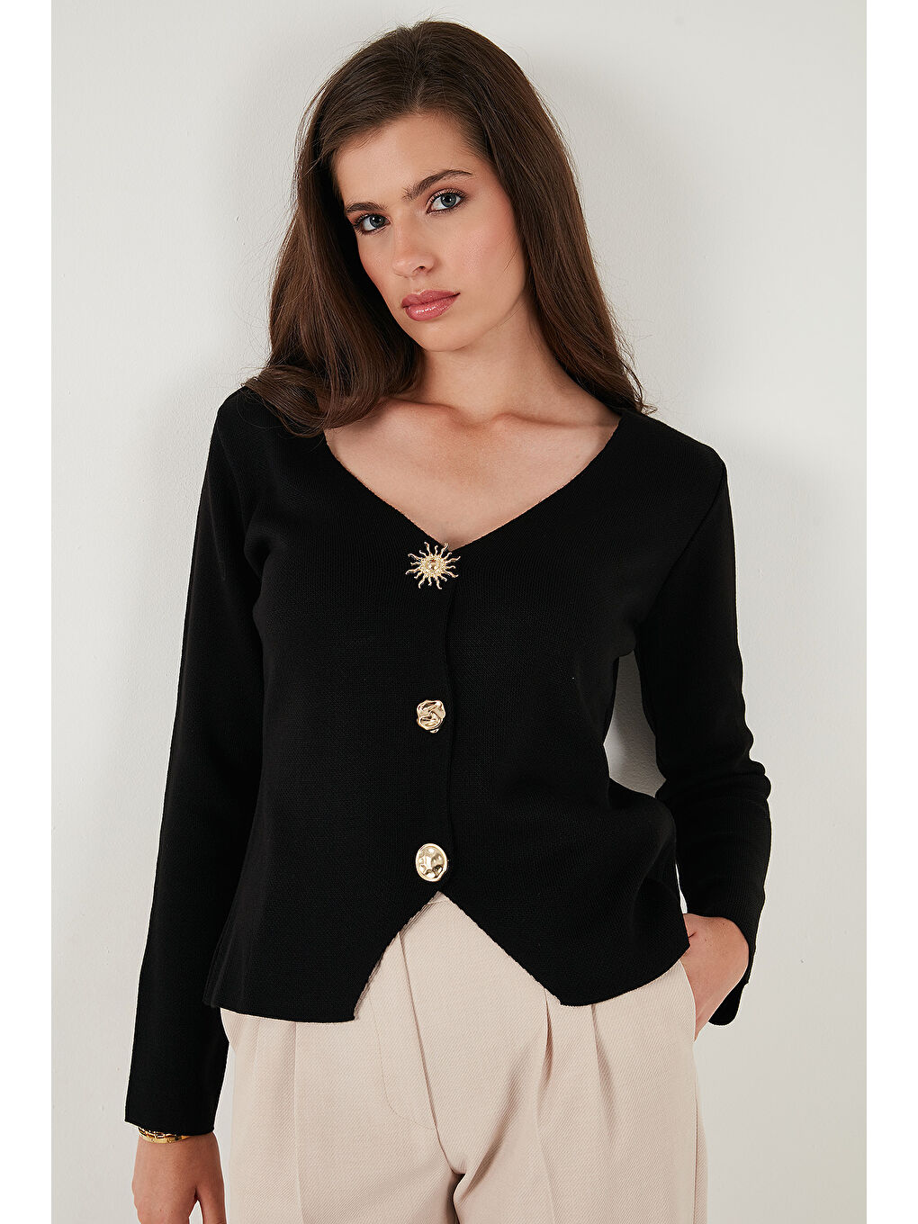 Siyah Premium Regular Fit V Yaka Düğmeli Triko Hırka 680HI00121-3