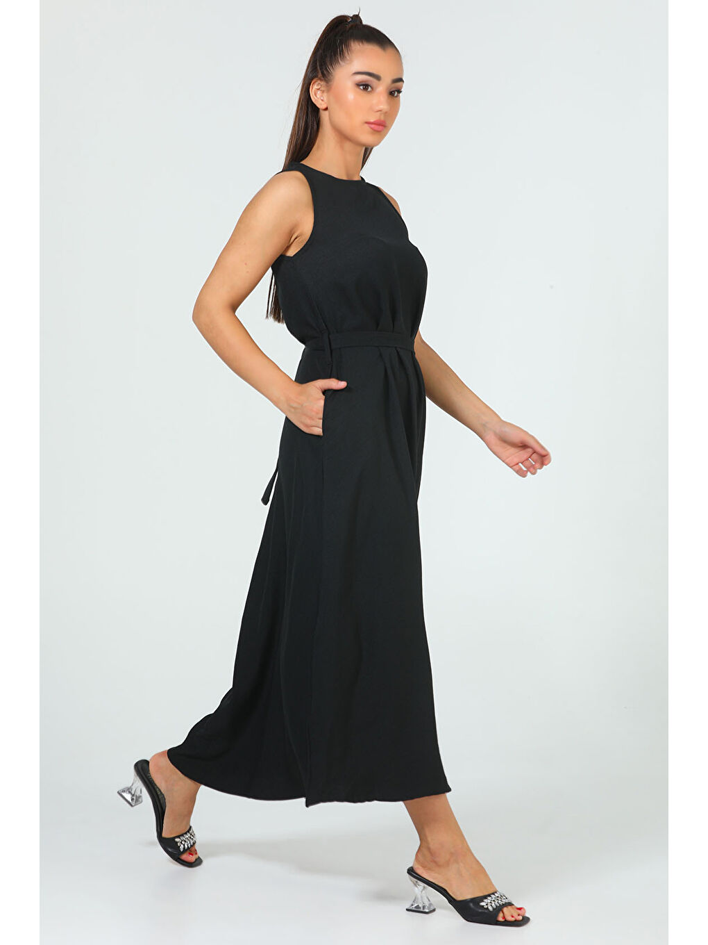 Siyah Kadın Bisiklet Yaka Cep Detaylı Bel Kuşaklı Uzun Elbise-3