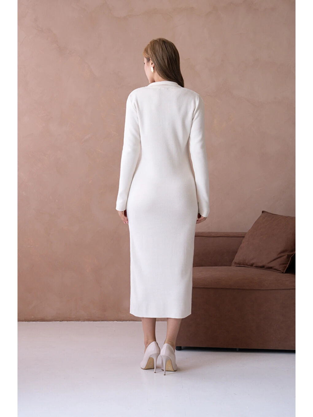 Ekru Kadın Polo Yaka Yamuşak Dokulu Maksi Boy Triko Elbise-2