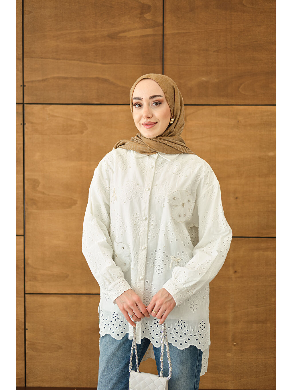Kadın Çiçek Taş İşleme Detay Brode Ve İnci Detaylı Gömlek Beyaz-2