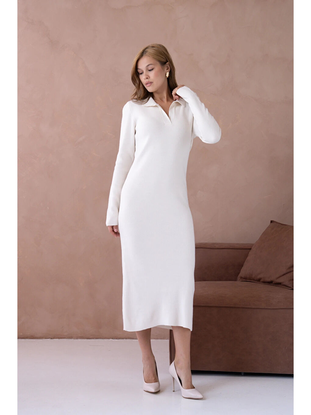 Ekru Kadın Polo Yaka Yamuşak Dokulu Maksi Boy Triko Elbise-4