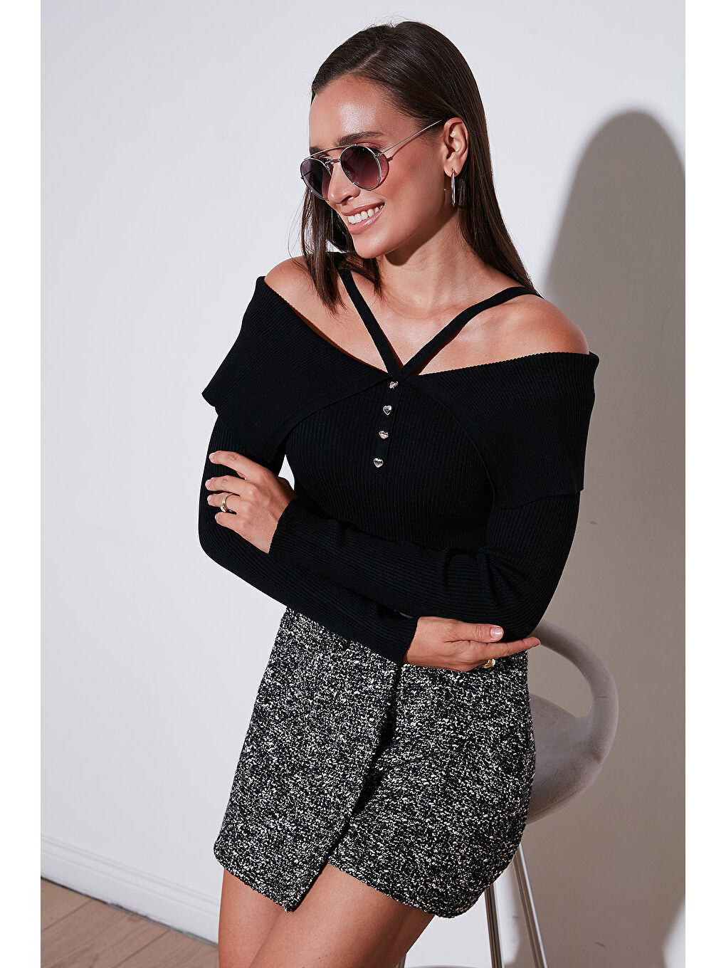 Siyah Premium Fitted Fit Carmen Yaka İp Askı Detaylı Triko Kazak 680KZ00076