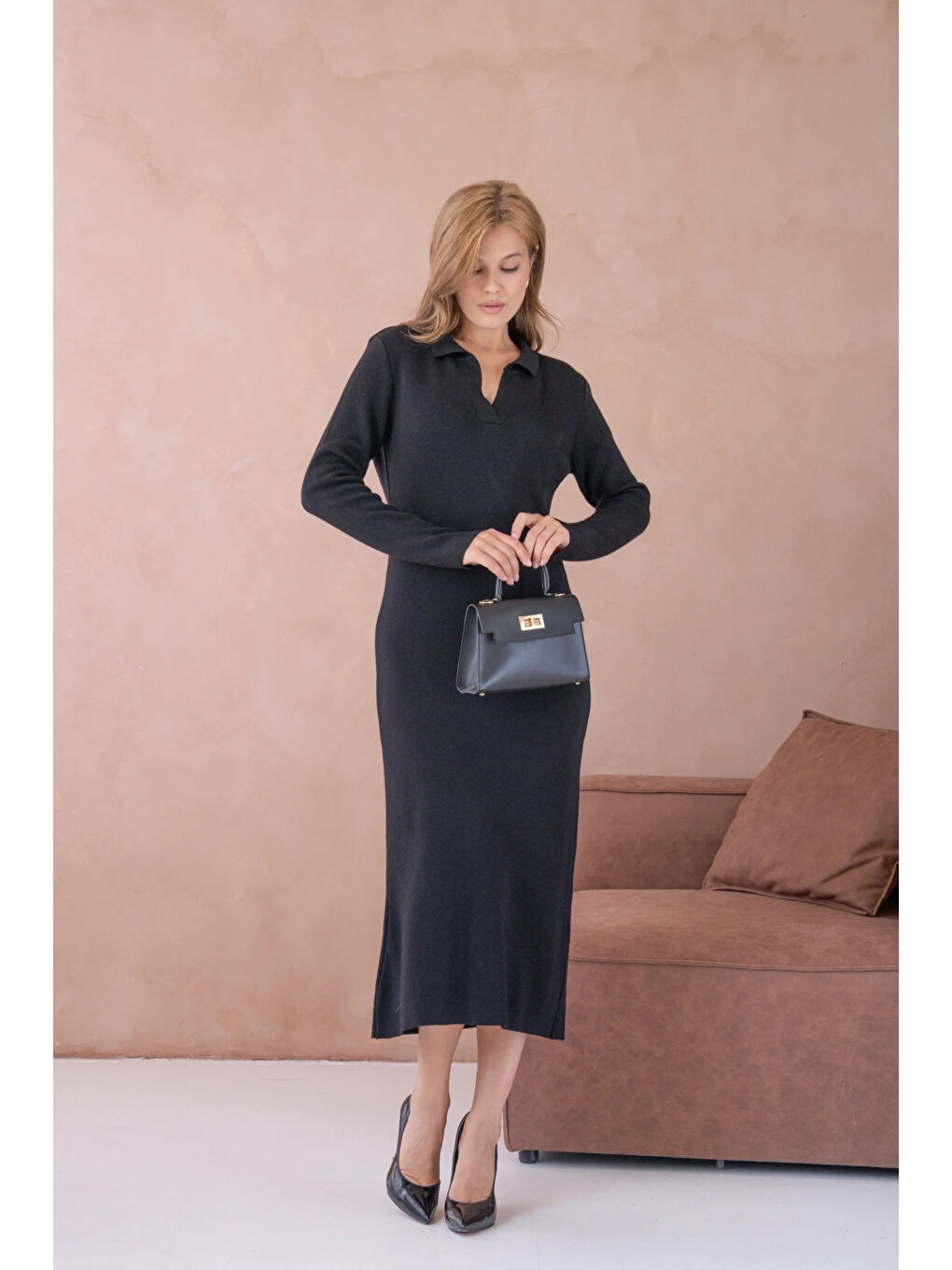 Siyah Kadın Polo Yaka Yamuşak Dokulu Maksi Boy Triko Elbise-1