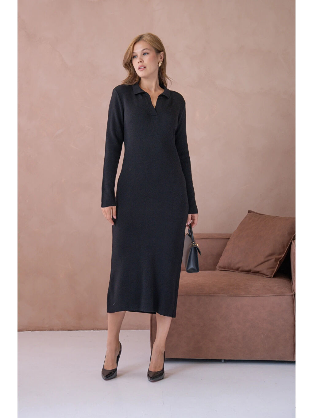 Siyah Kadın Polo Yaka Yamuşak Dokulu Maksi Boy Triko Elbise-3