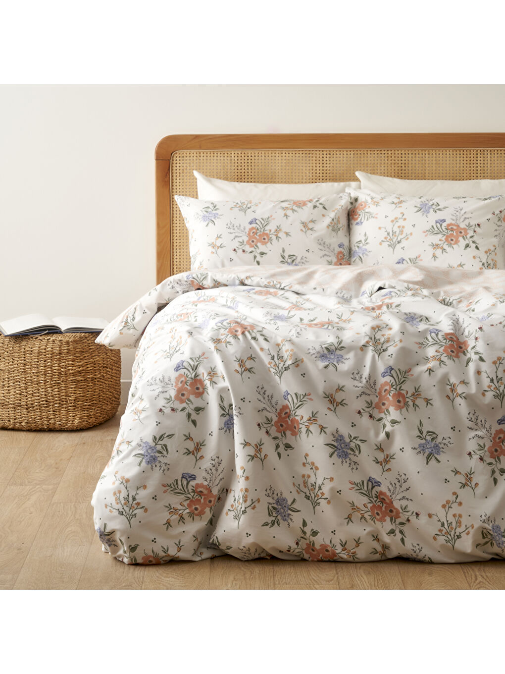 Karışık %100 Pamuk Ranforce Gwen Çift Kişilik Nevresim Seti (200x220 cm)